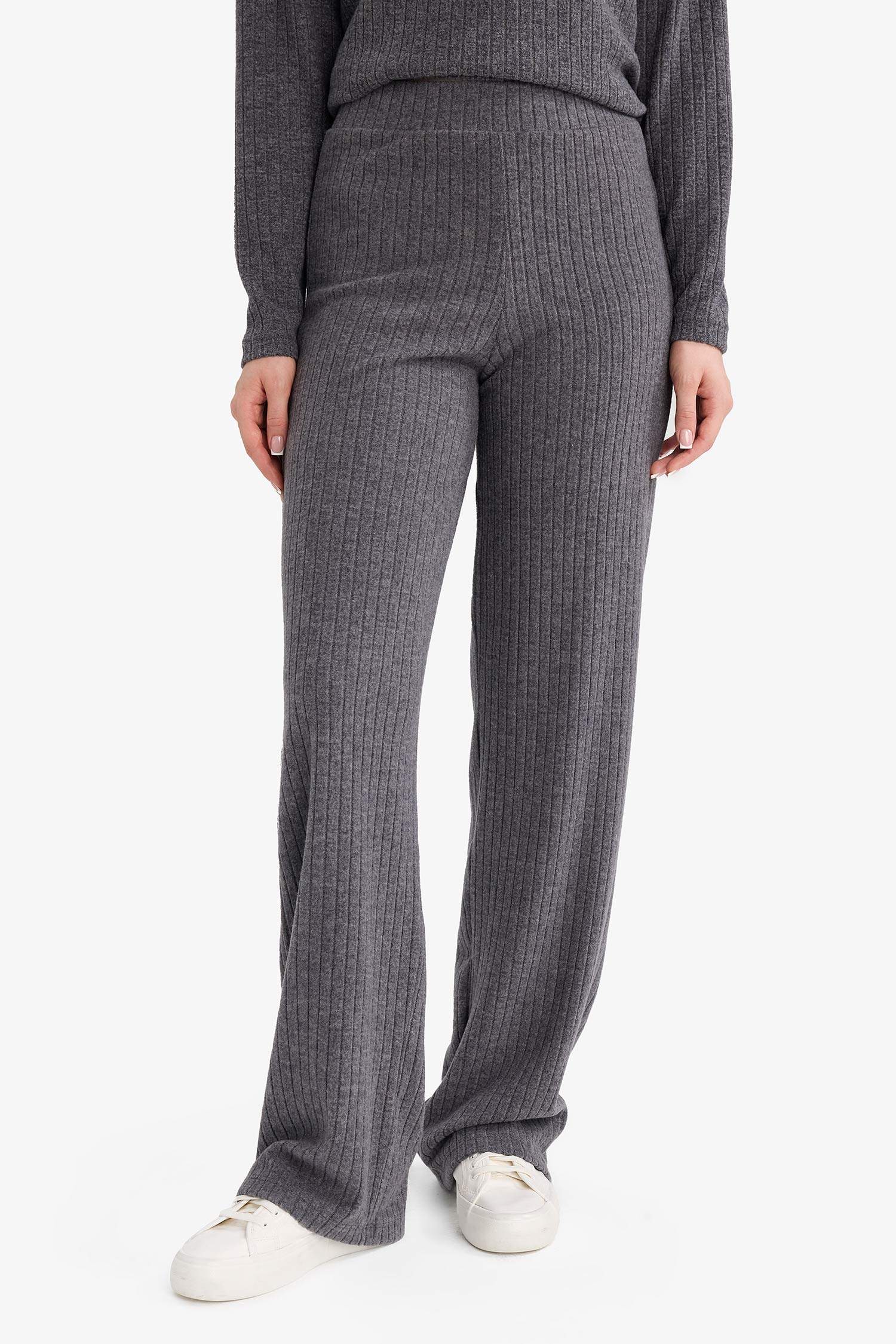 Straight Fit Düz Paça Selanik Kumaş Pantolon