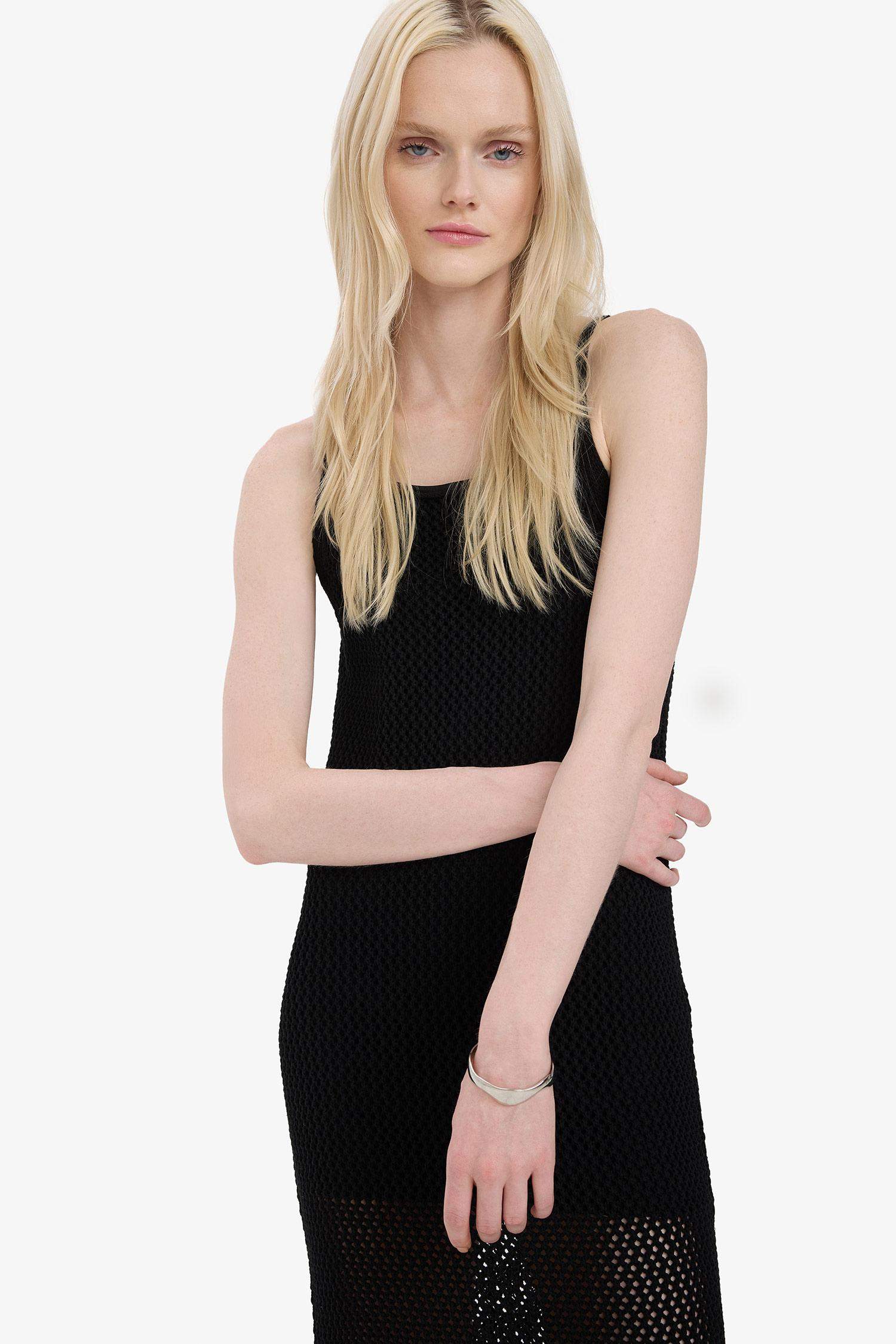 Платье макси с воротником-халтер, базовое, без рукавов