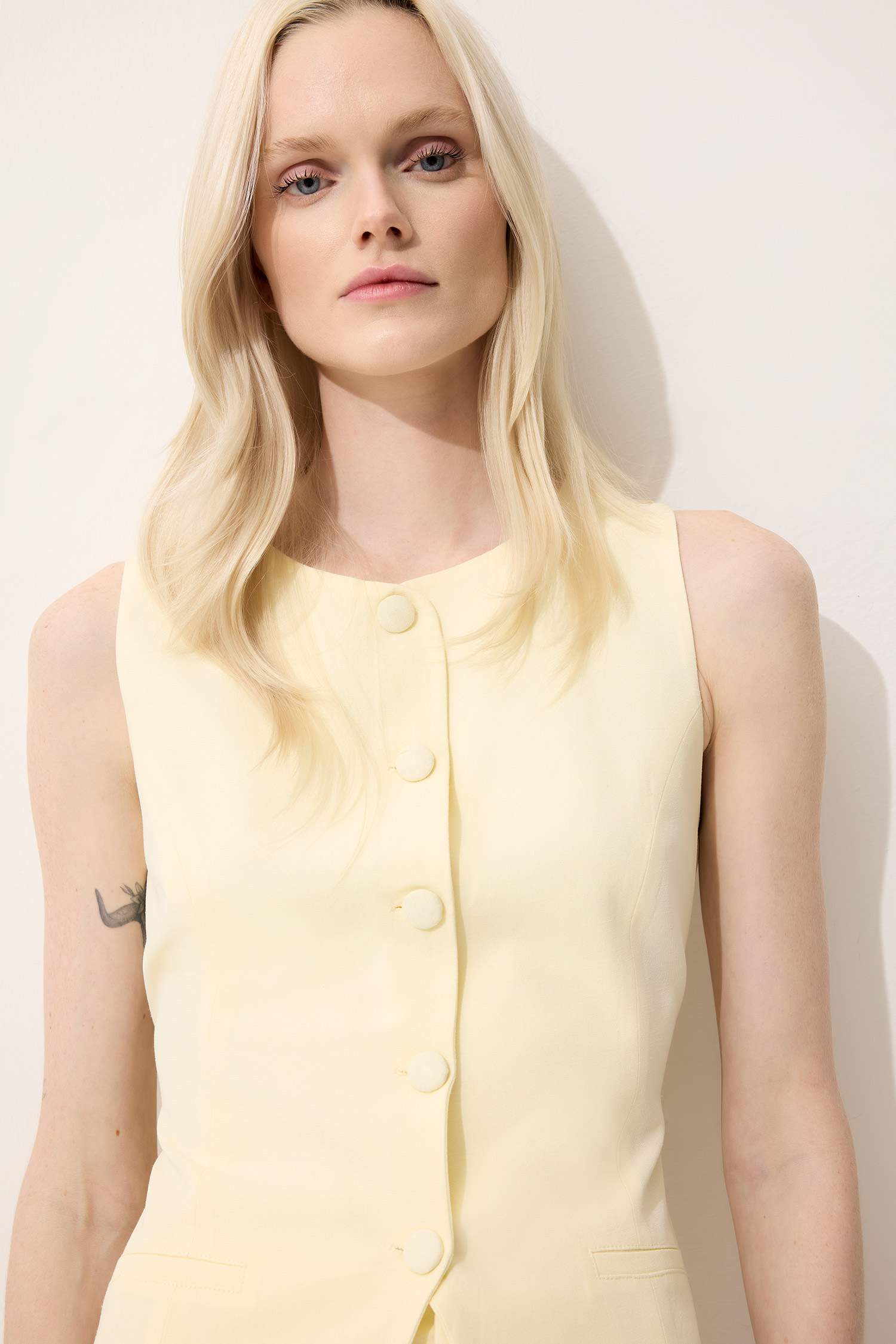 جيلي سليم فيت برقبة مستديرة