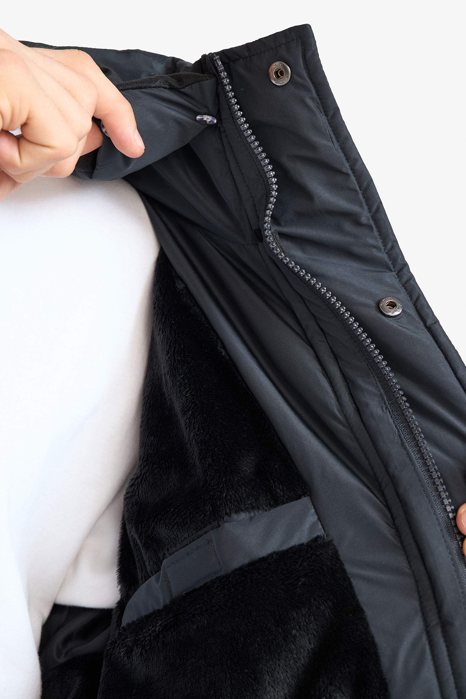 جاكيت بامب اوفر سايز بياقة عالية مبطن