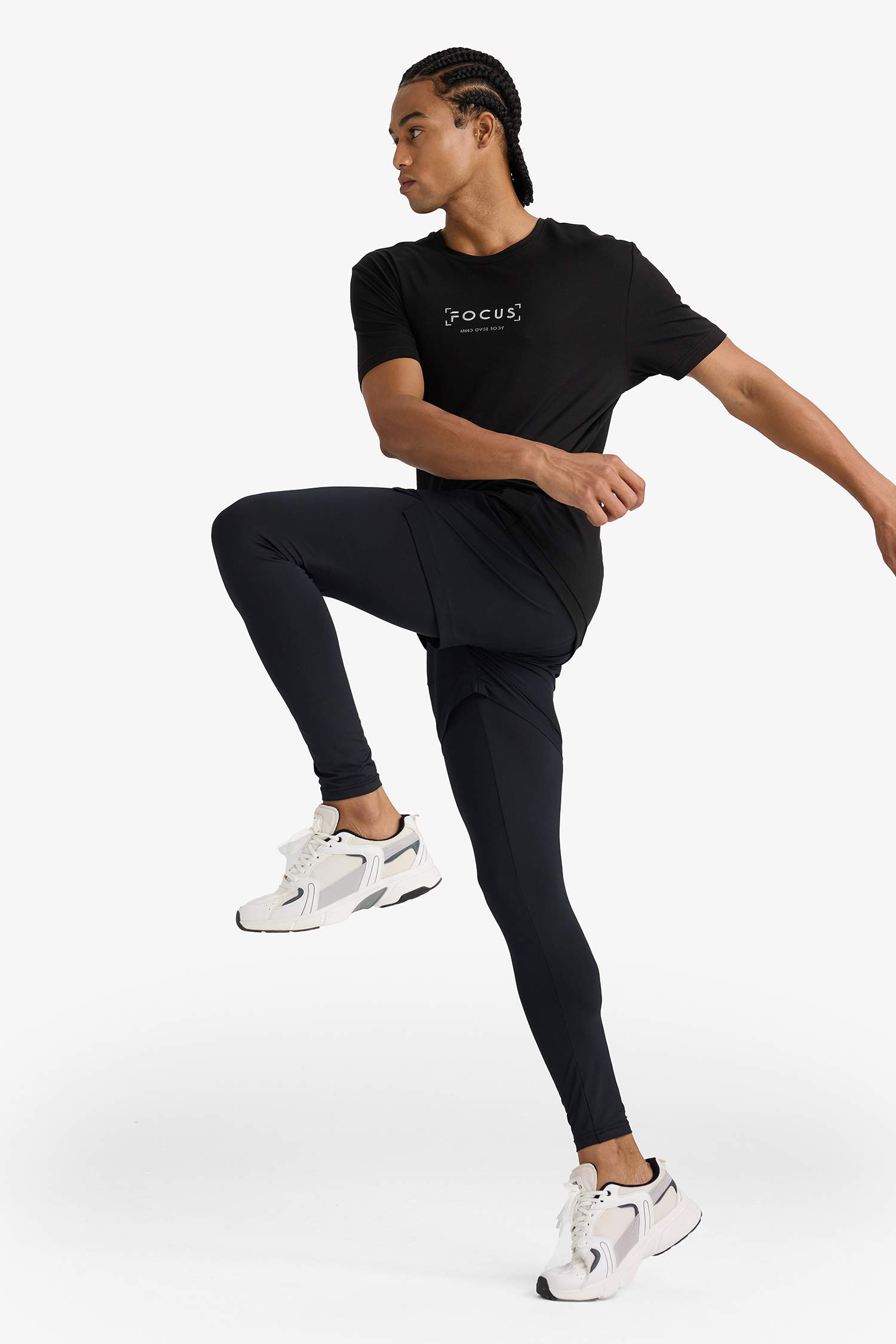 DeFactoFit Slim Fit Dar Kesim Sporcu Standart Paça İçi Taytlı Dokuma Şort