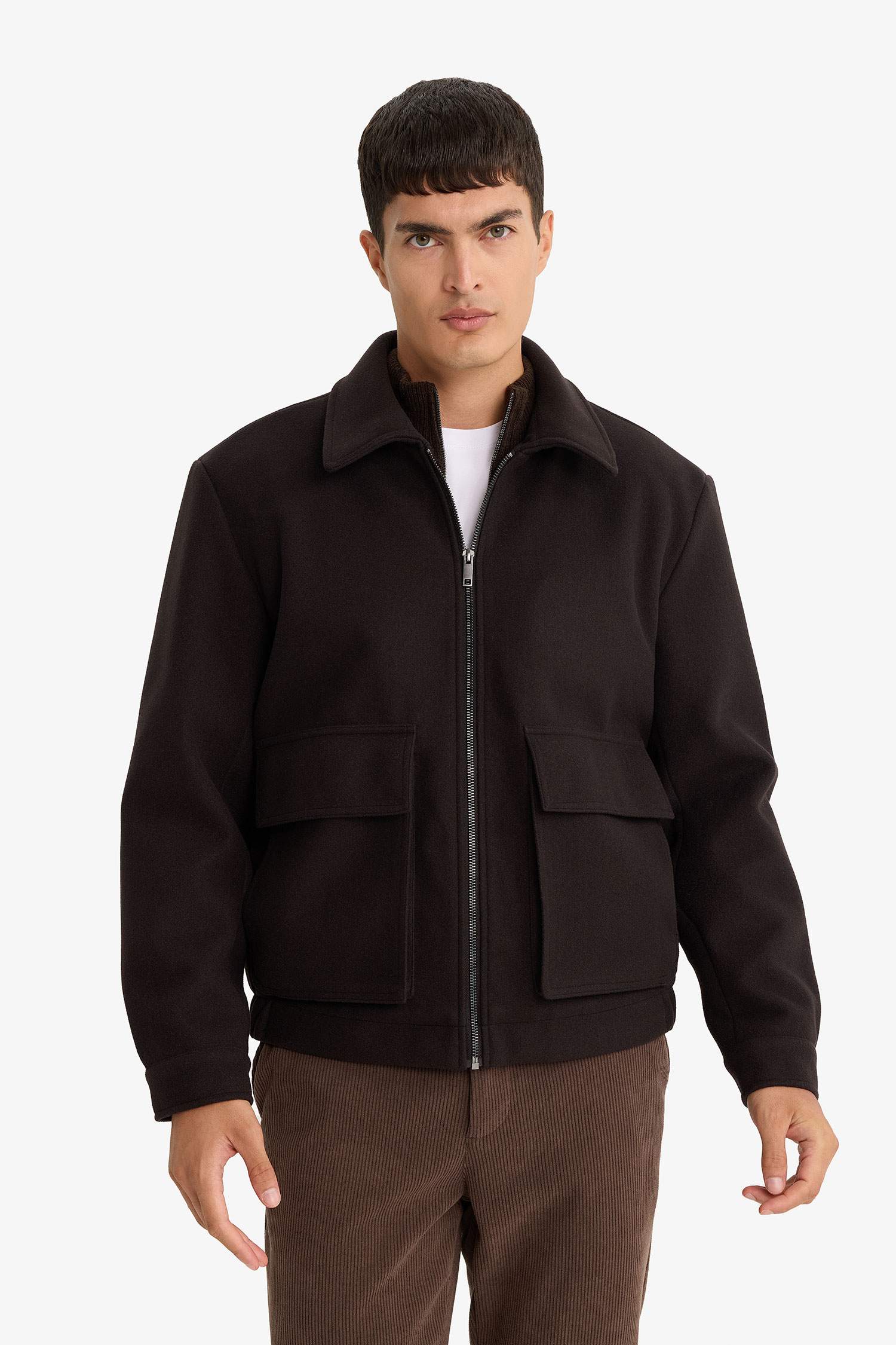 جاكيت دودون قصة عادية بياقة قميص