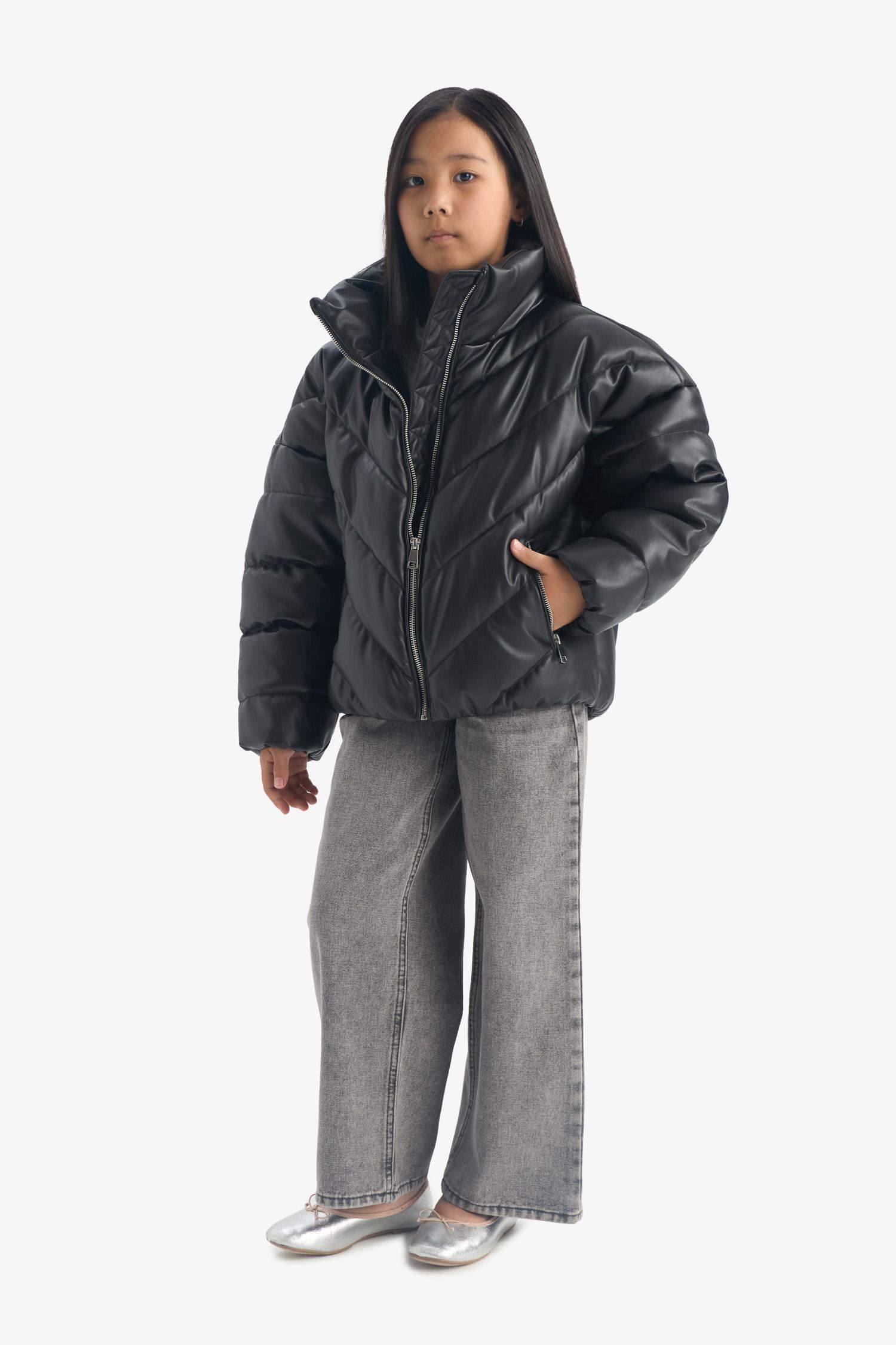 جاكيت بامب بناتي بياقة عالية