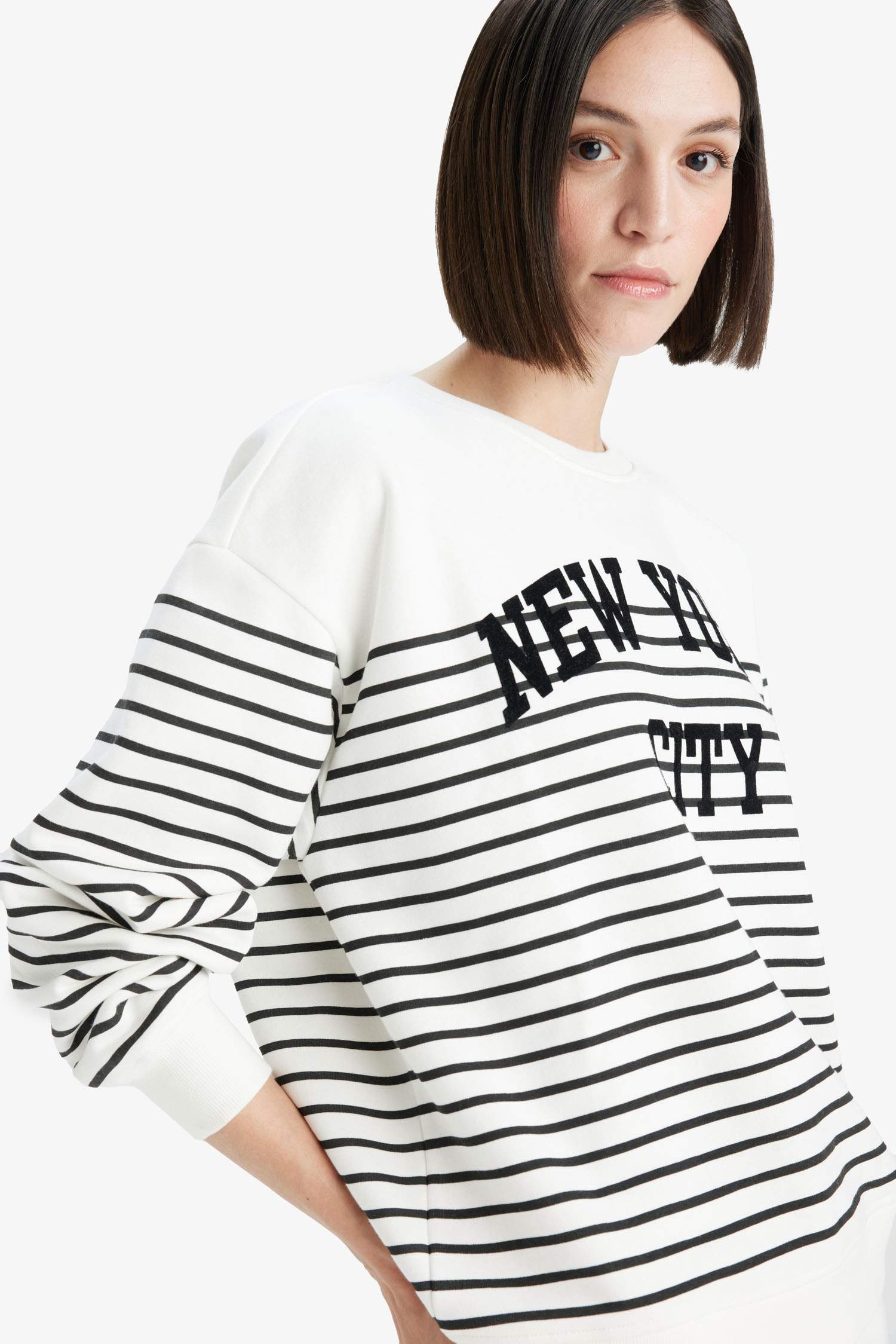 Relax Fit Printed Long Sleeve Sweatshirt