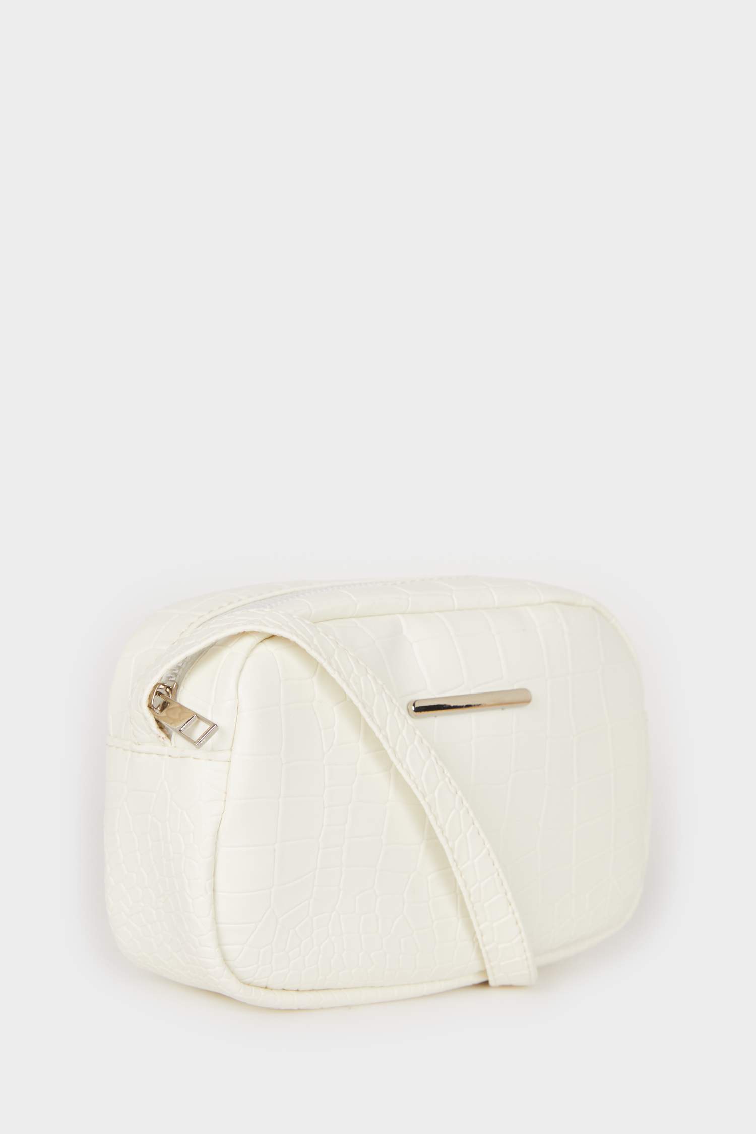 جنطة كروس بودي بناتي