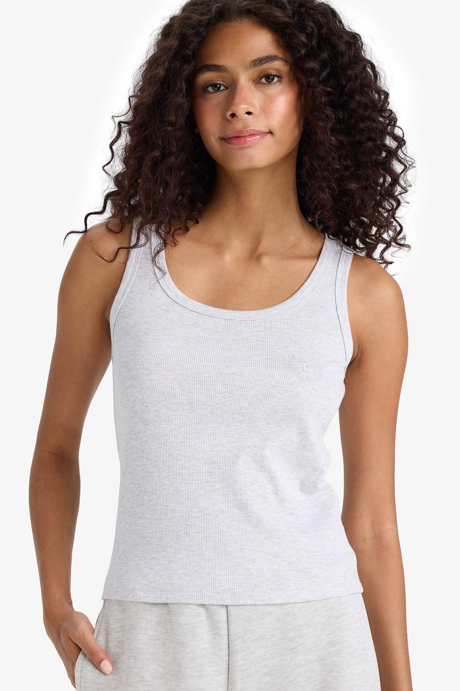 Regular Fit Yuvarlak Yaka Kolsuz Ribana Pijama Üstü-Fall in Love