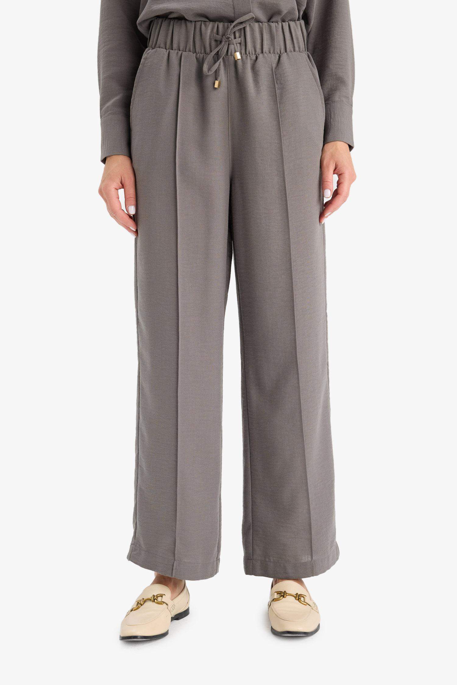 سروال ايروبين قصة عادية برجل عادي