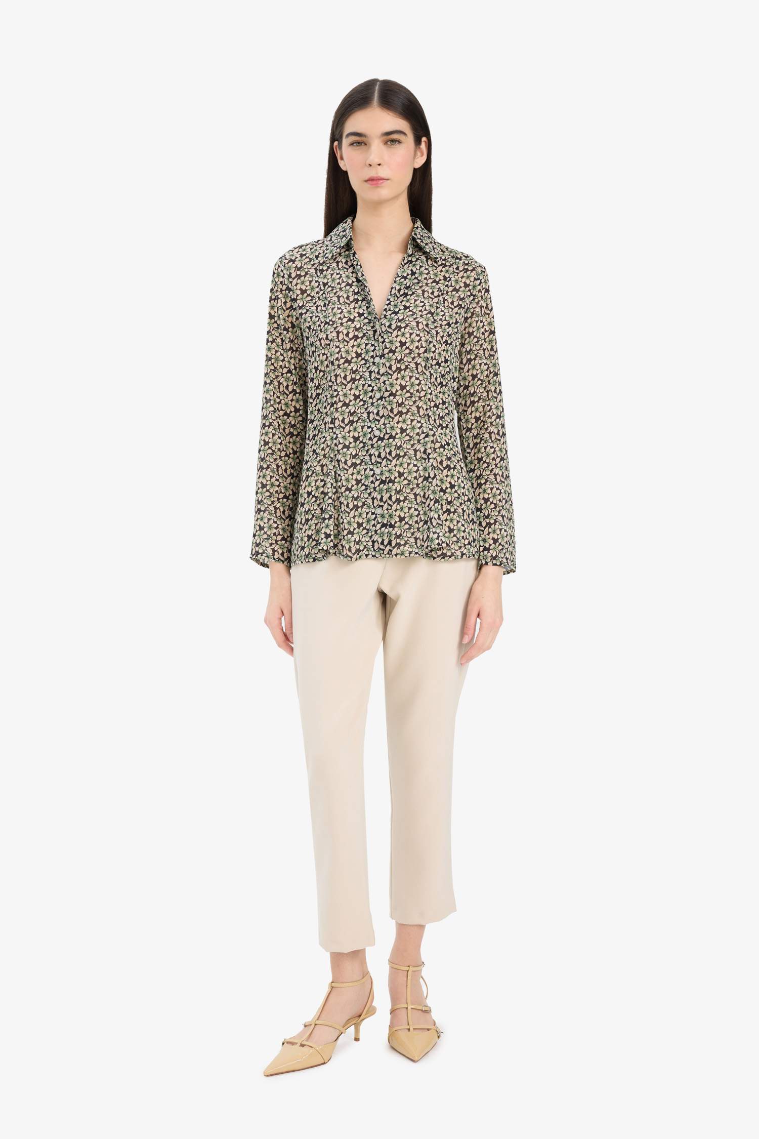 Chemise ajustée fleurie en mousseline à manches longues