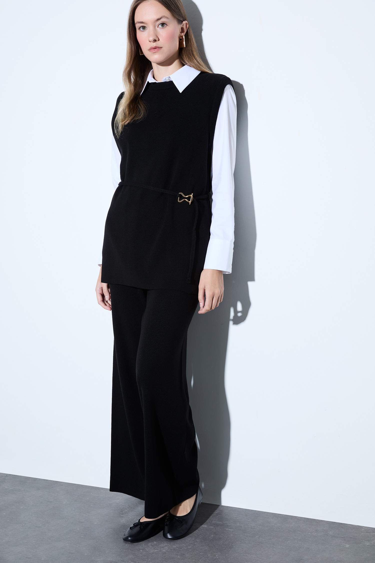 Bisiklet Yaka Kemer Detaylı Triko Süveter