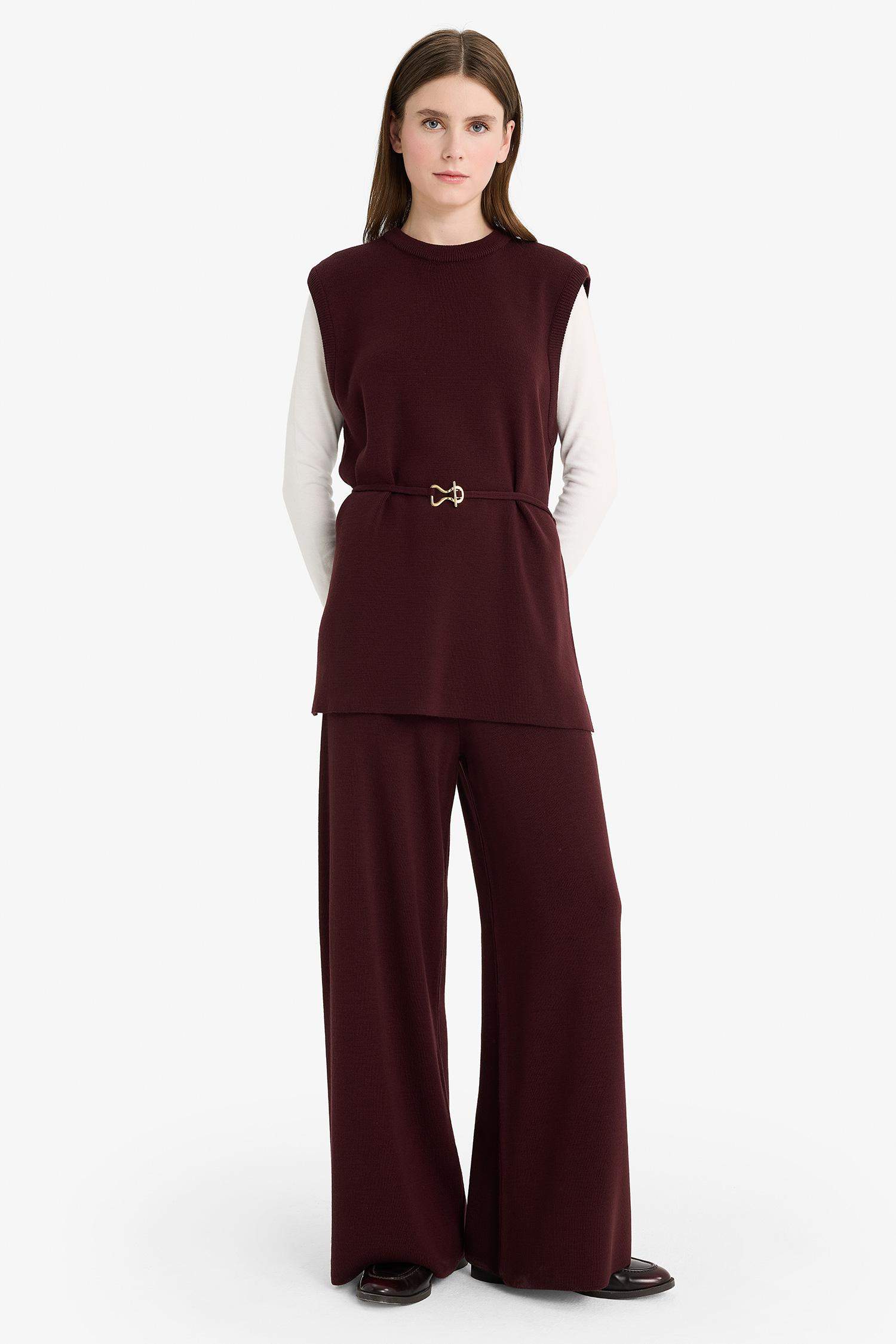 Crew Neck Belt Detail Knit Vest