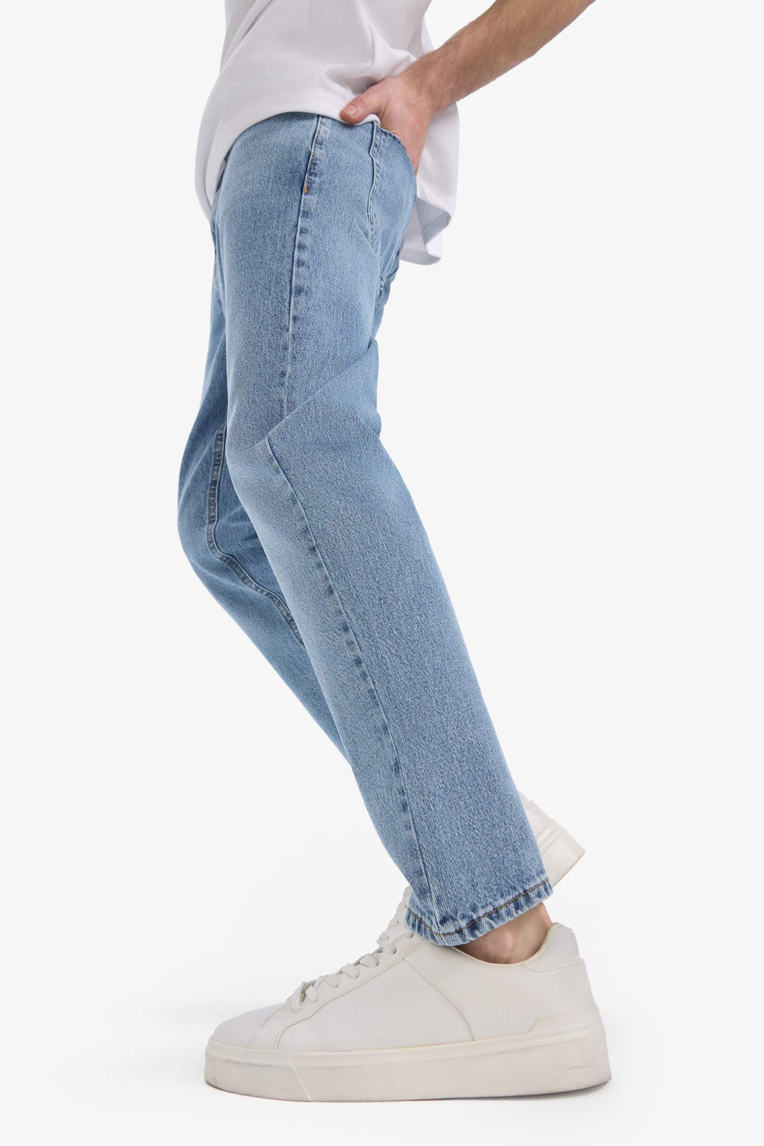 %100 Pamuk 90's Slim Fit Dar Kalıp Yüksek Bel Dar Paça Kar Yıkamalı Jean Pantolon