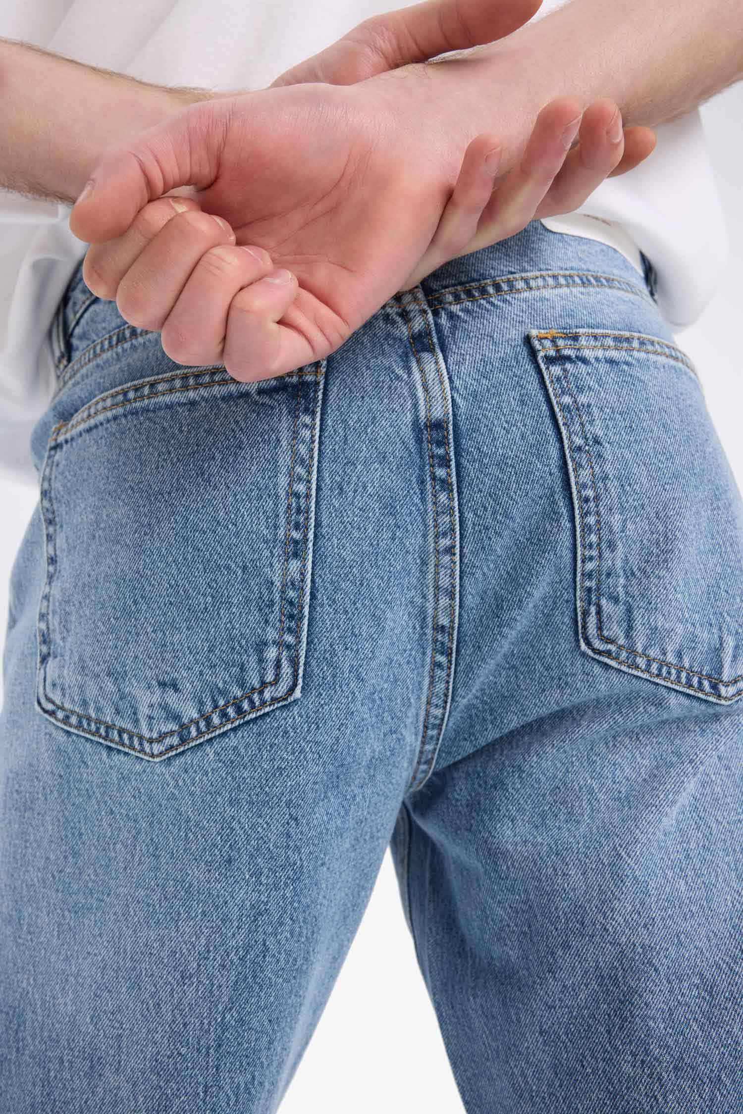 %100 Pamuk 90's Slim Fit Dar Kalıp Yüksek Bel Dar Paça Kar Yıkamalı Jean Pantolon