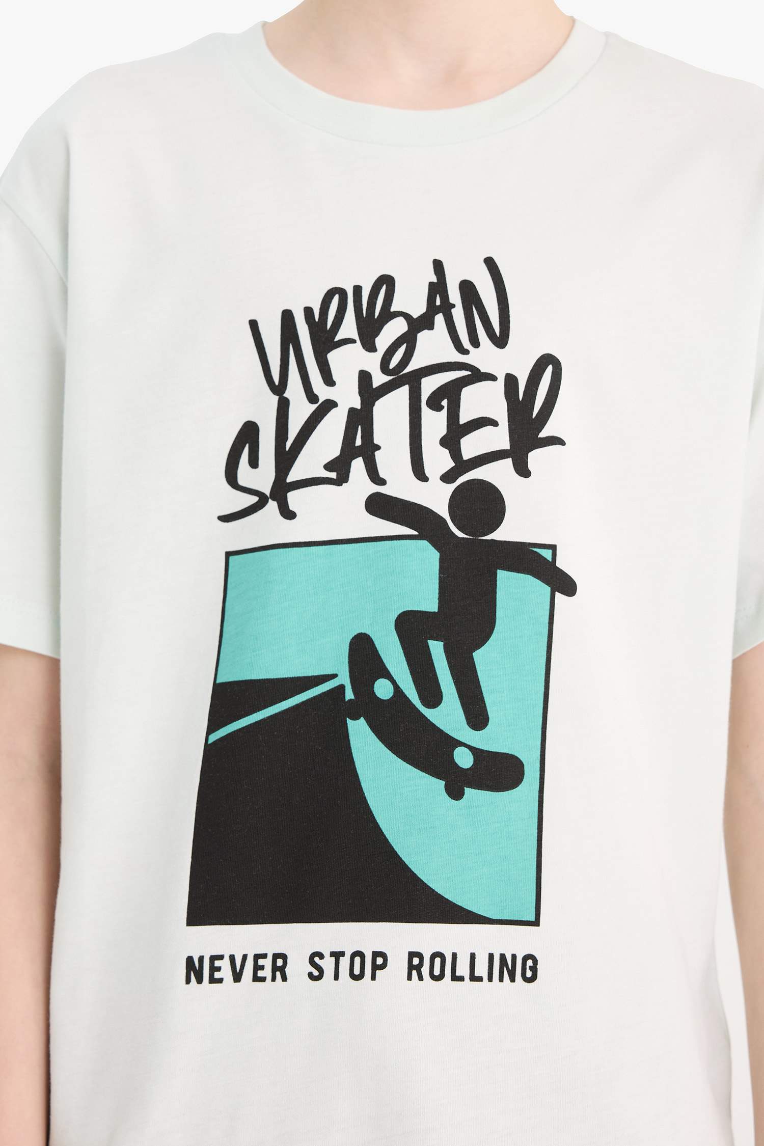 تيشيرت ولادي نص ردن قصة عادية بياخة مستديرة