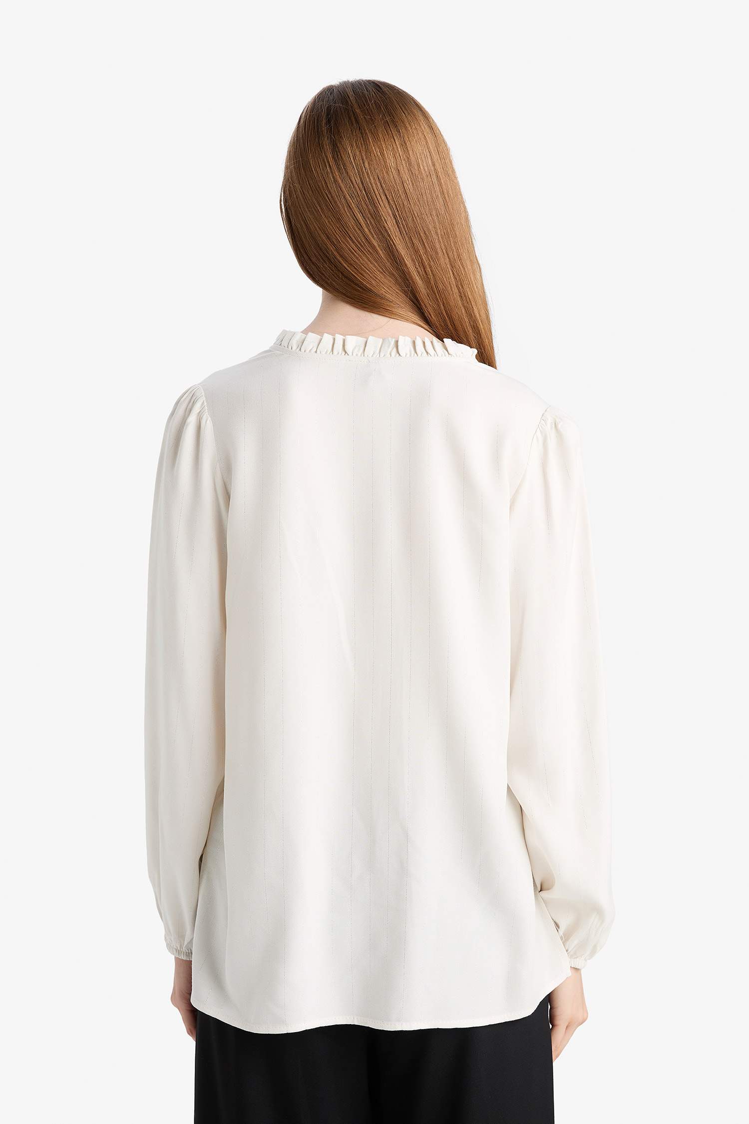 قميص كم طويل قصة عادية بياقة مستديرة