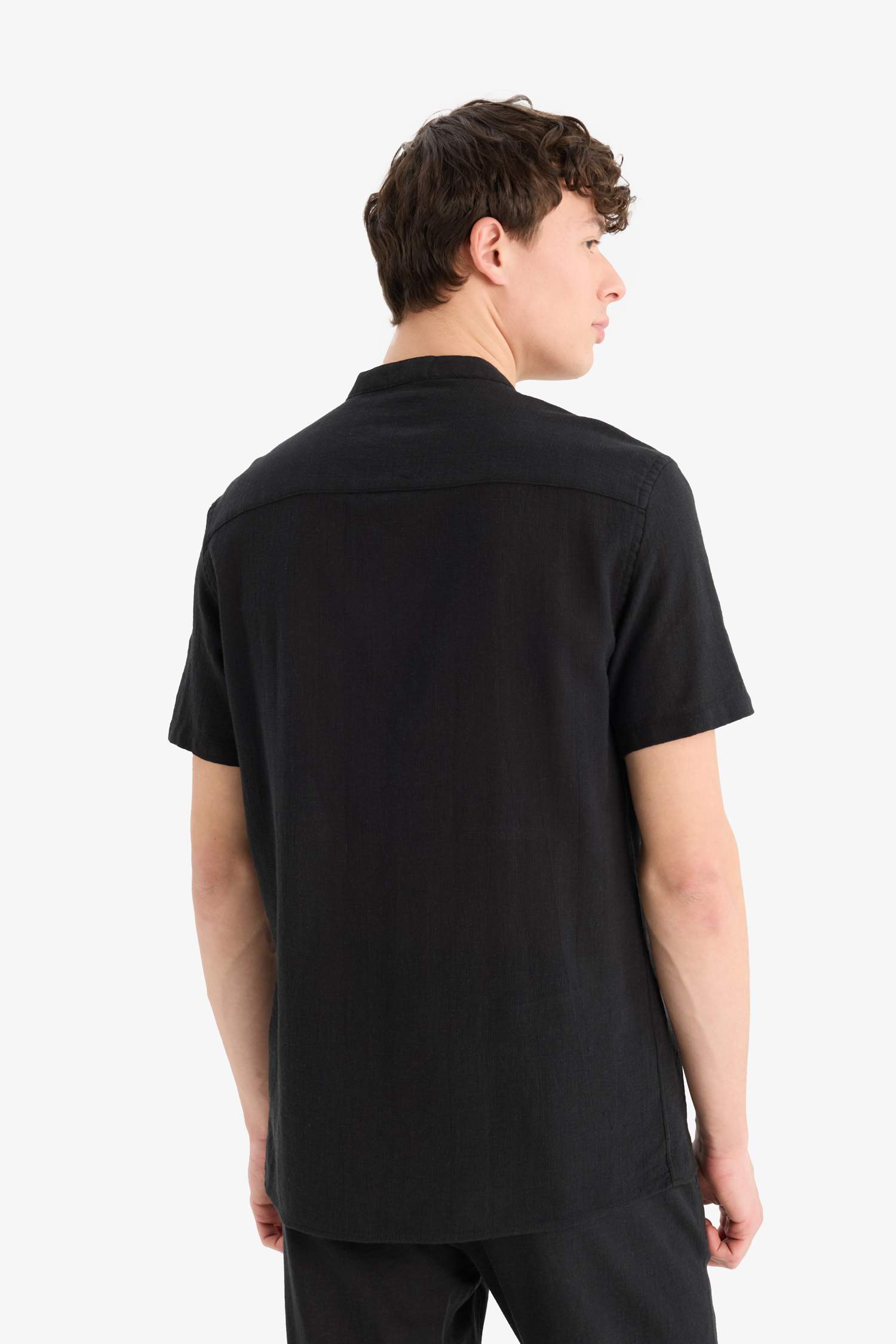 Хлопковая рубашка с коротким рукавом стандартного кроя