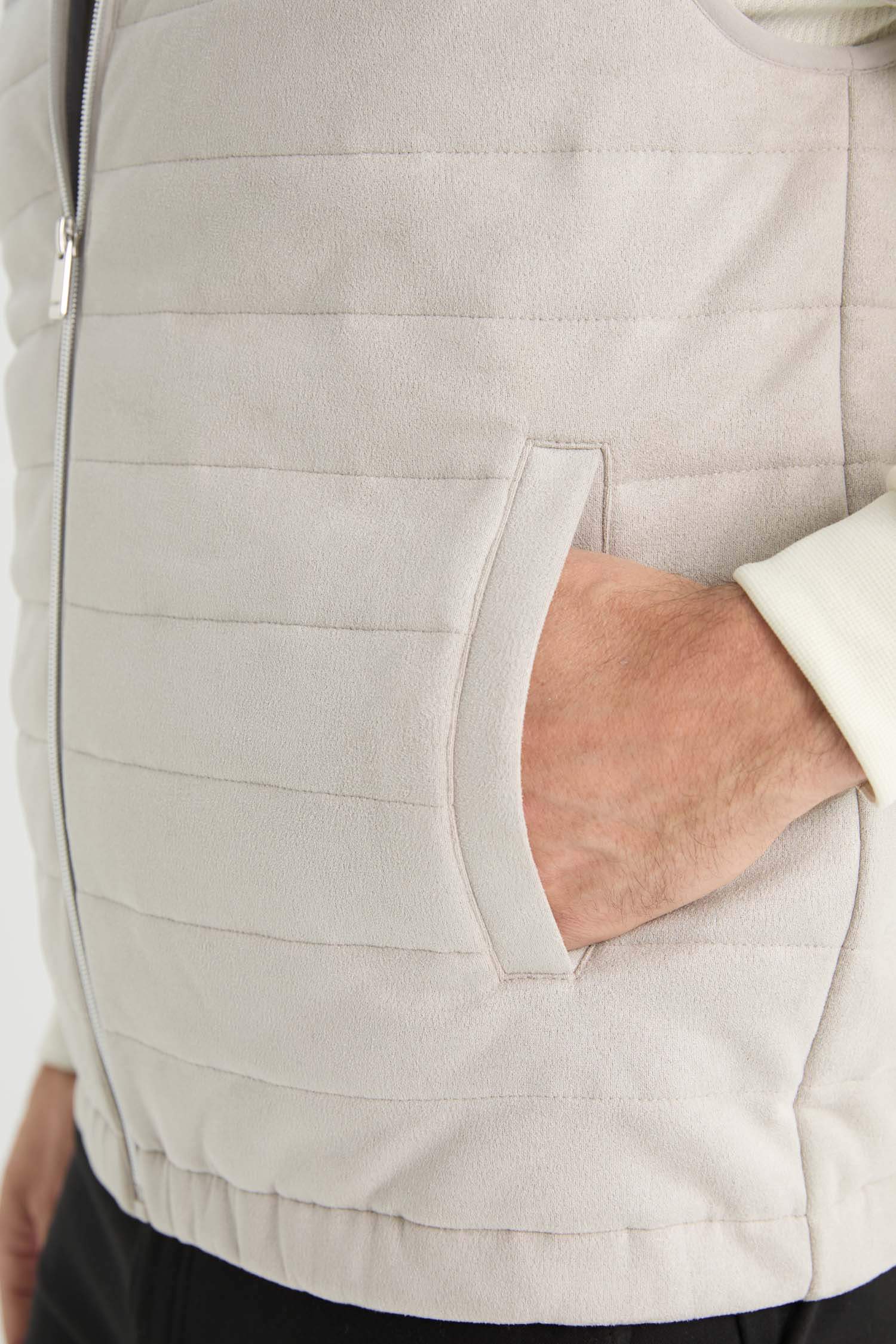 Slim Fit Dar Kesim Dik Yaka Astarlı Fermuarlı Cepli Mevsimlik Baharlık Süet Yelek