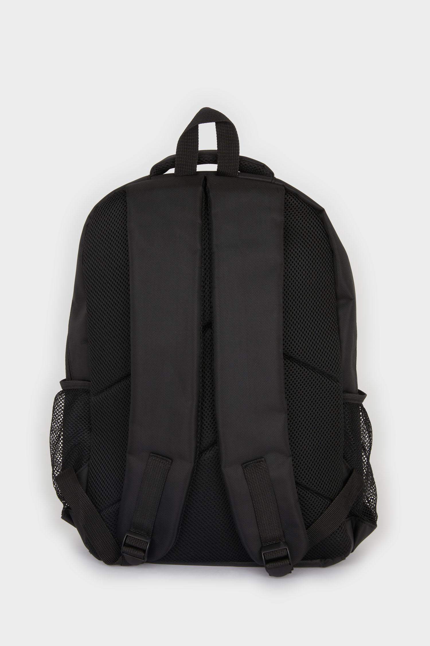 شنطة ظهر رجالي أسود