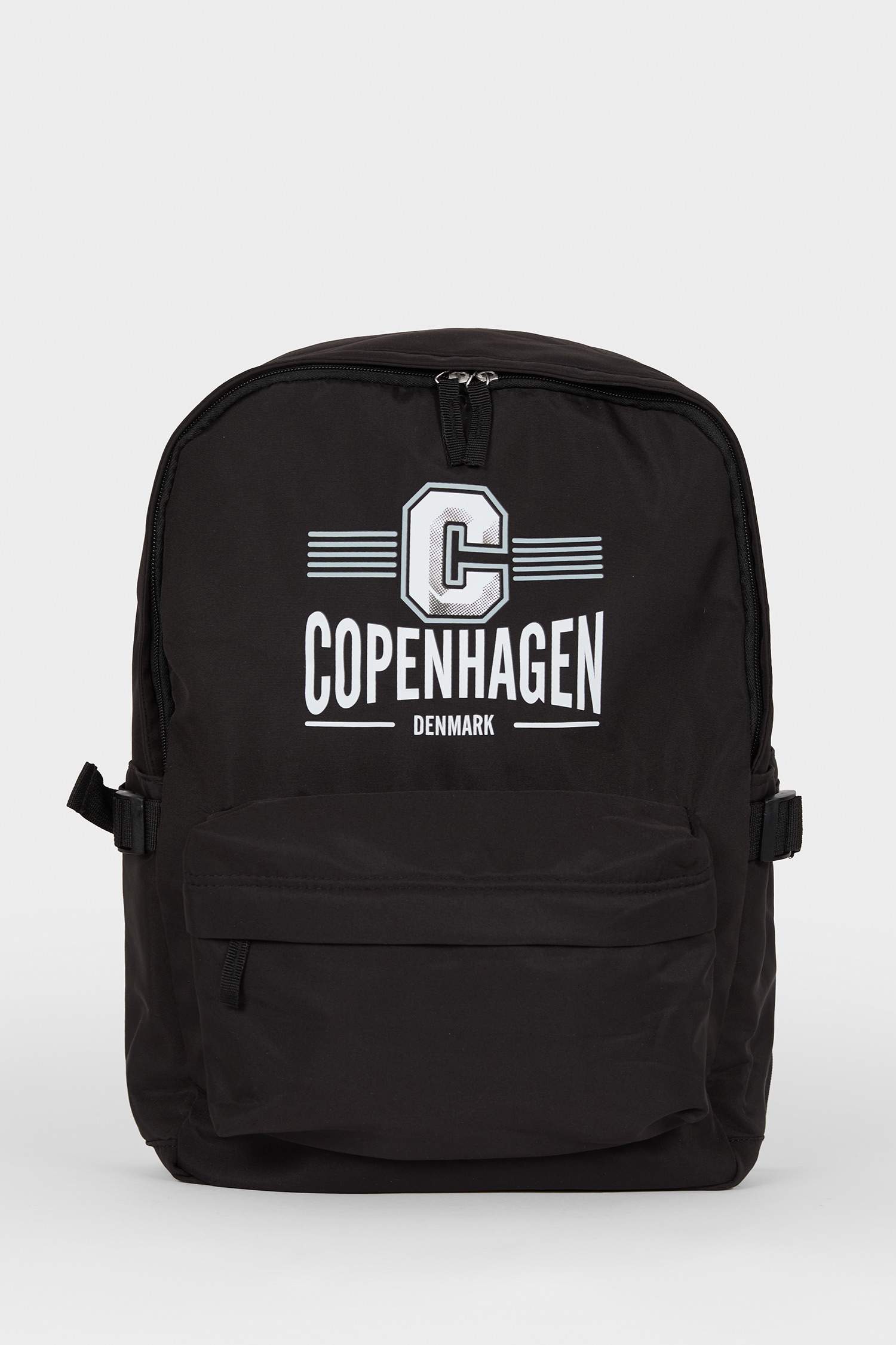 شنطة ظهر حريمي