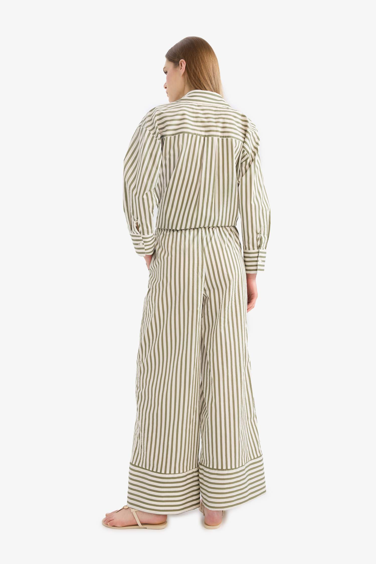 بنطرون قماش برجل واسع وايد ليج بجيب وخصر عالي