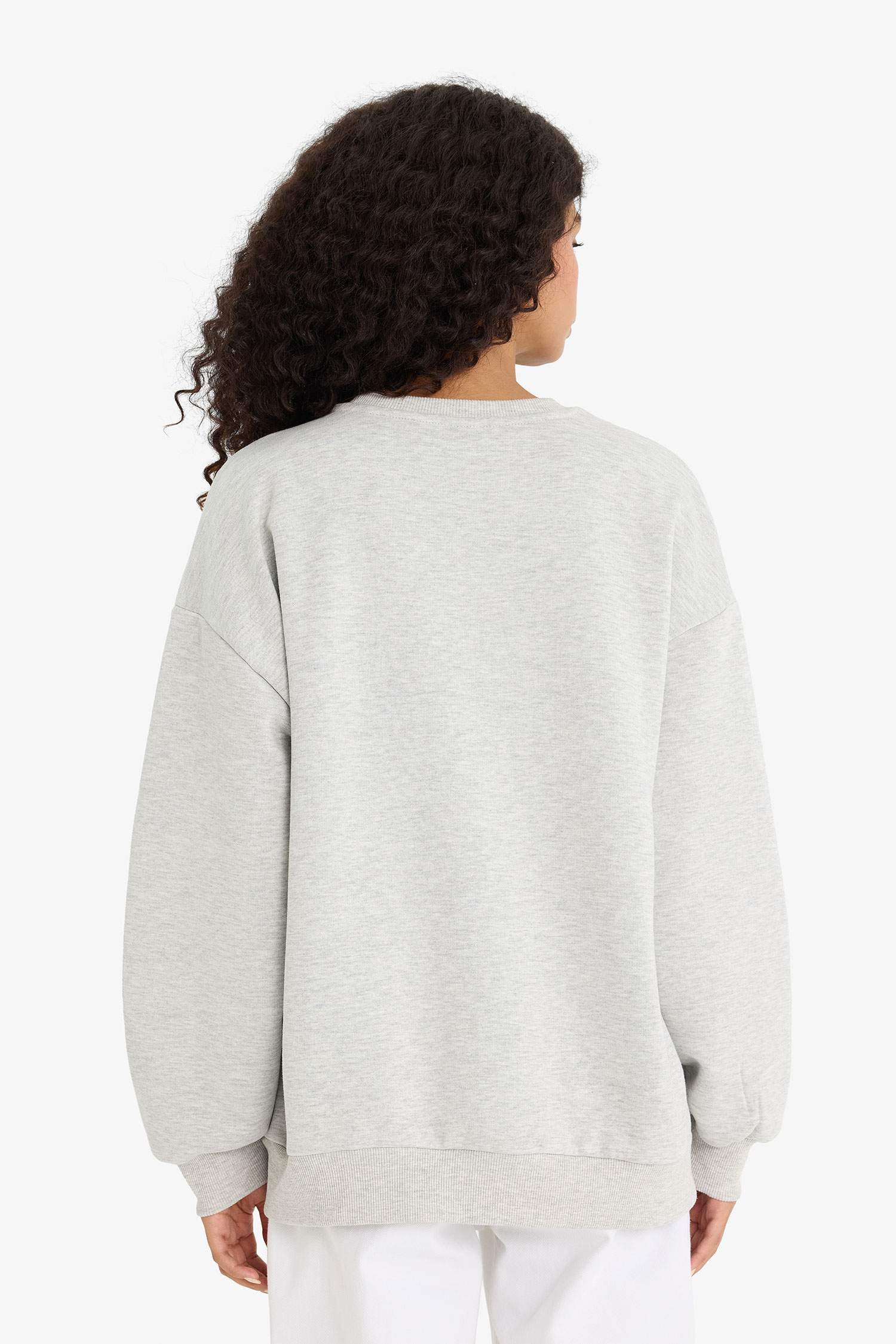 سويت شيرت تقيل اوفر سايز بياخة مستديرة