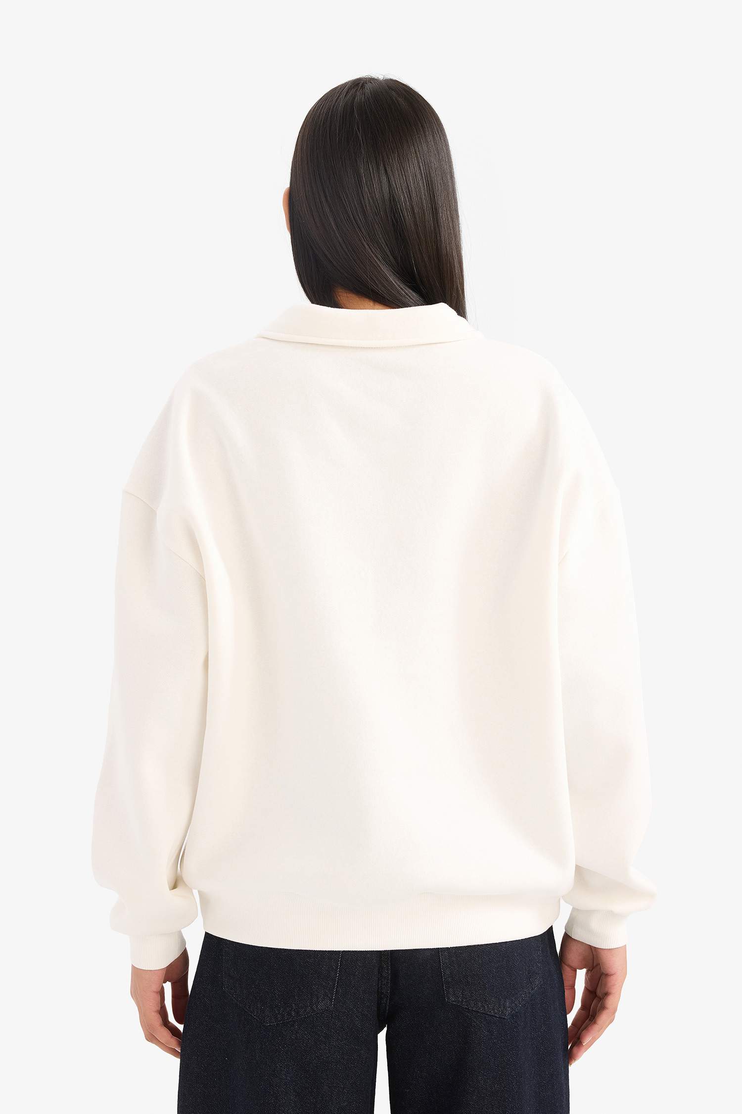 سويت شيرت برسمة مدينة قصة مريحة بياقة بولو