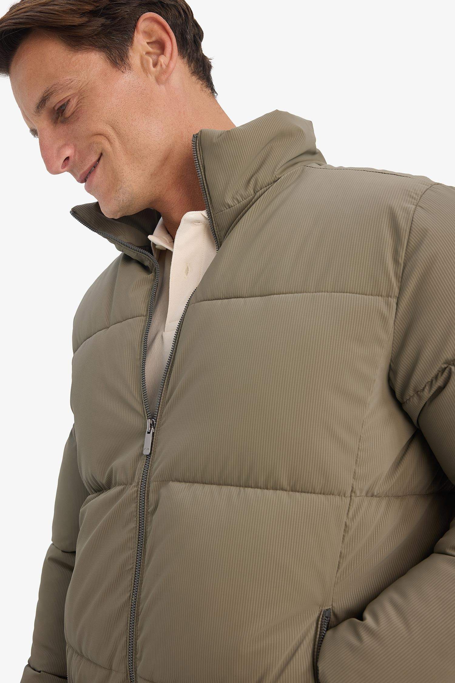 جاكيت بامب شتوي قصة عادية بياقة عالية مبطن