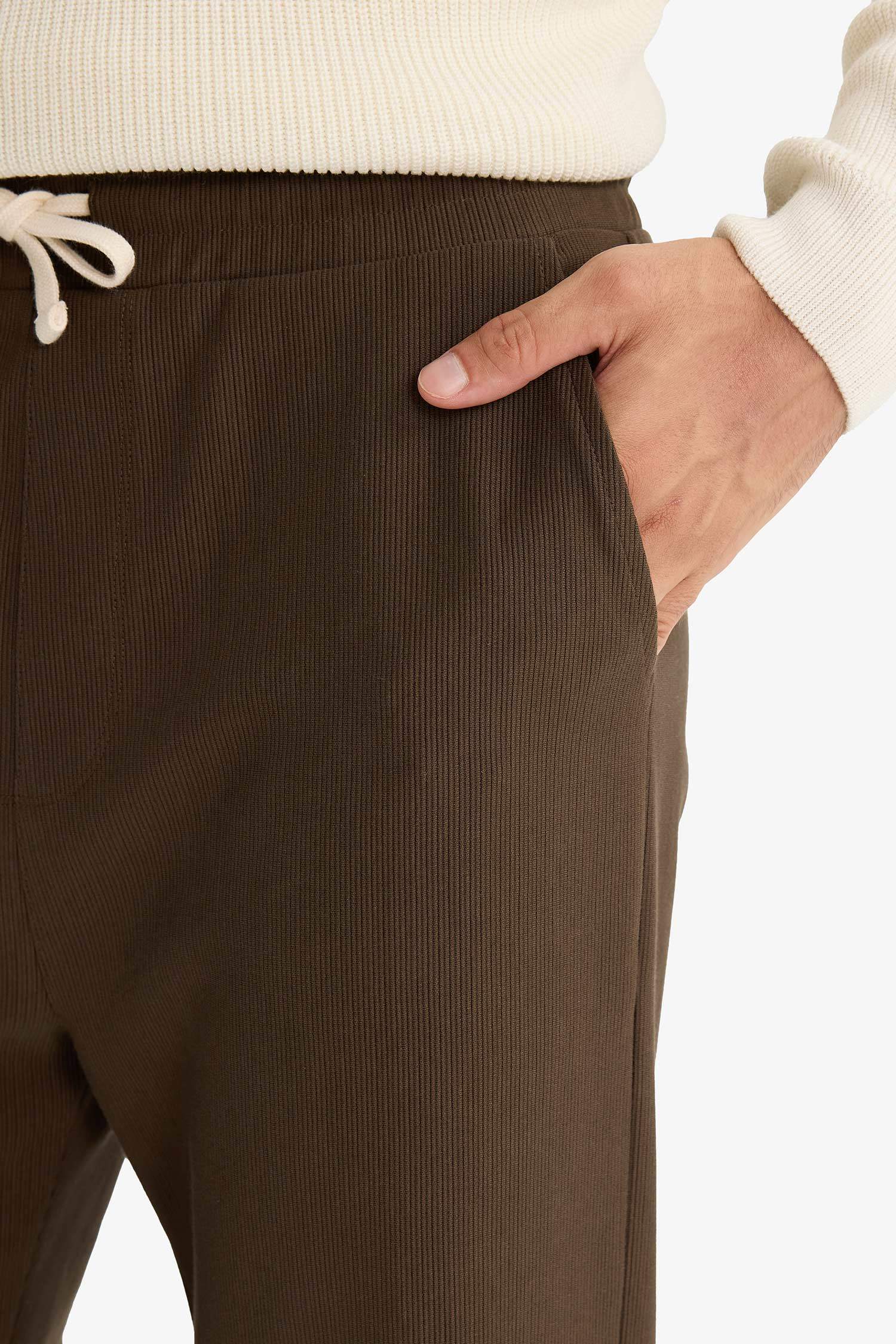 Спортивные брюки со шнурком, стандартного кроя