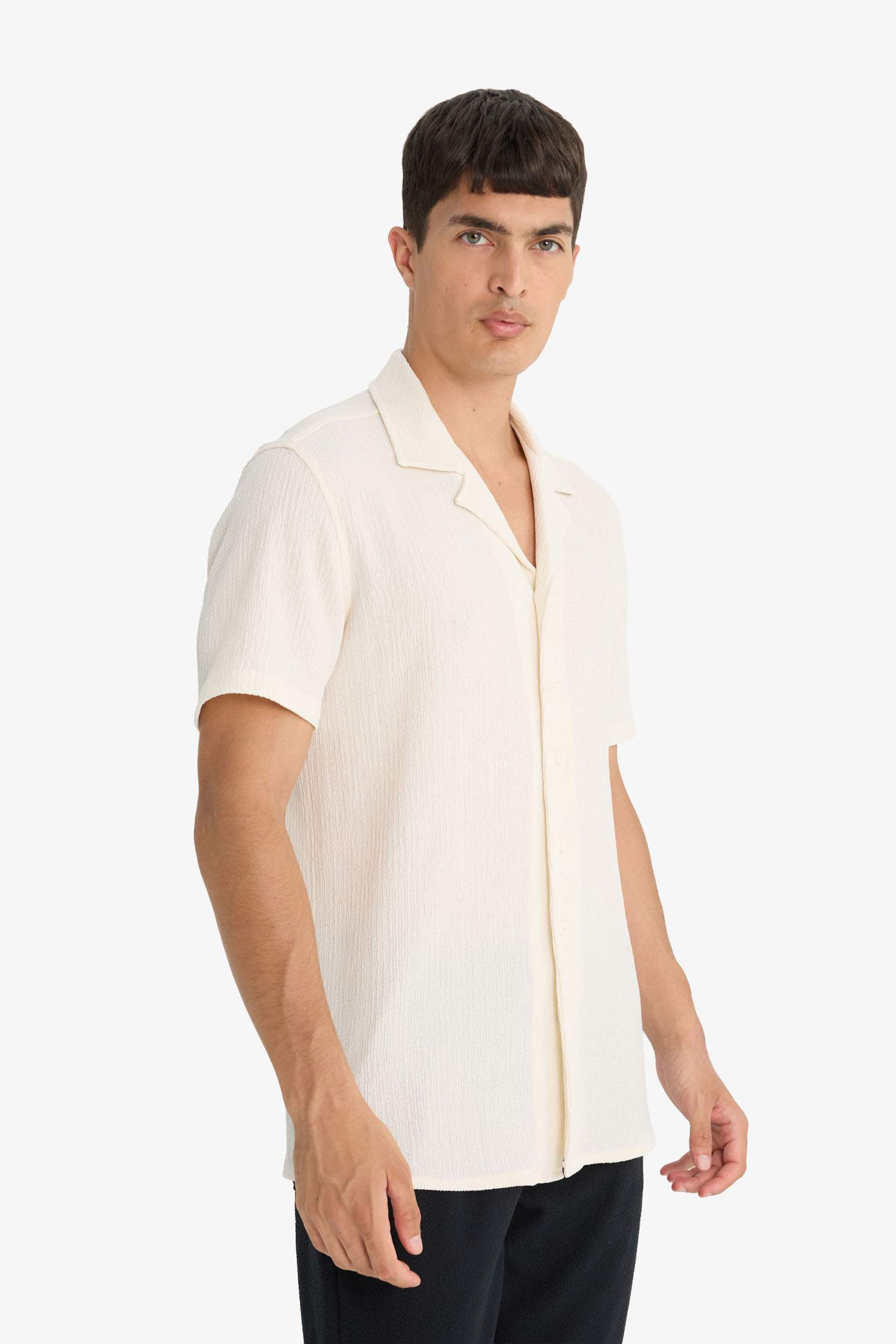 Modern Fit Polo Yaka Krinkıl Kumaş Dokulu Kısa Kollu Gömlek