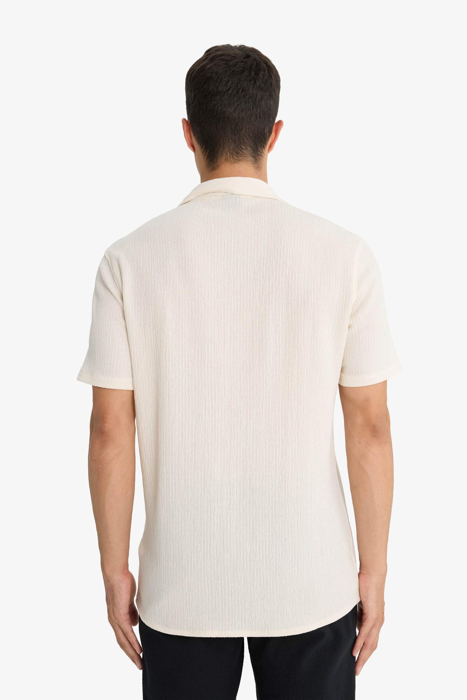 Modern Fit Polo Yaka Krinkıl Kumaş Dokulu Kısa Kollu Gömlek