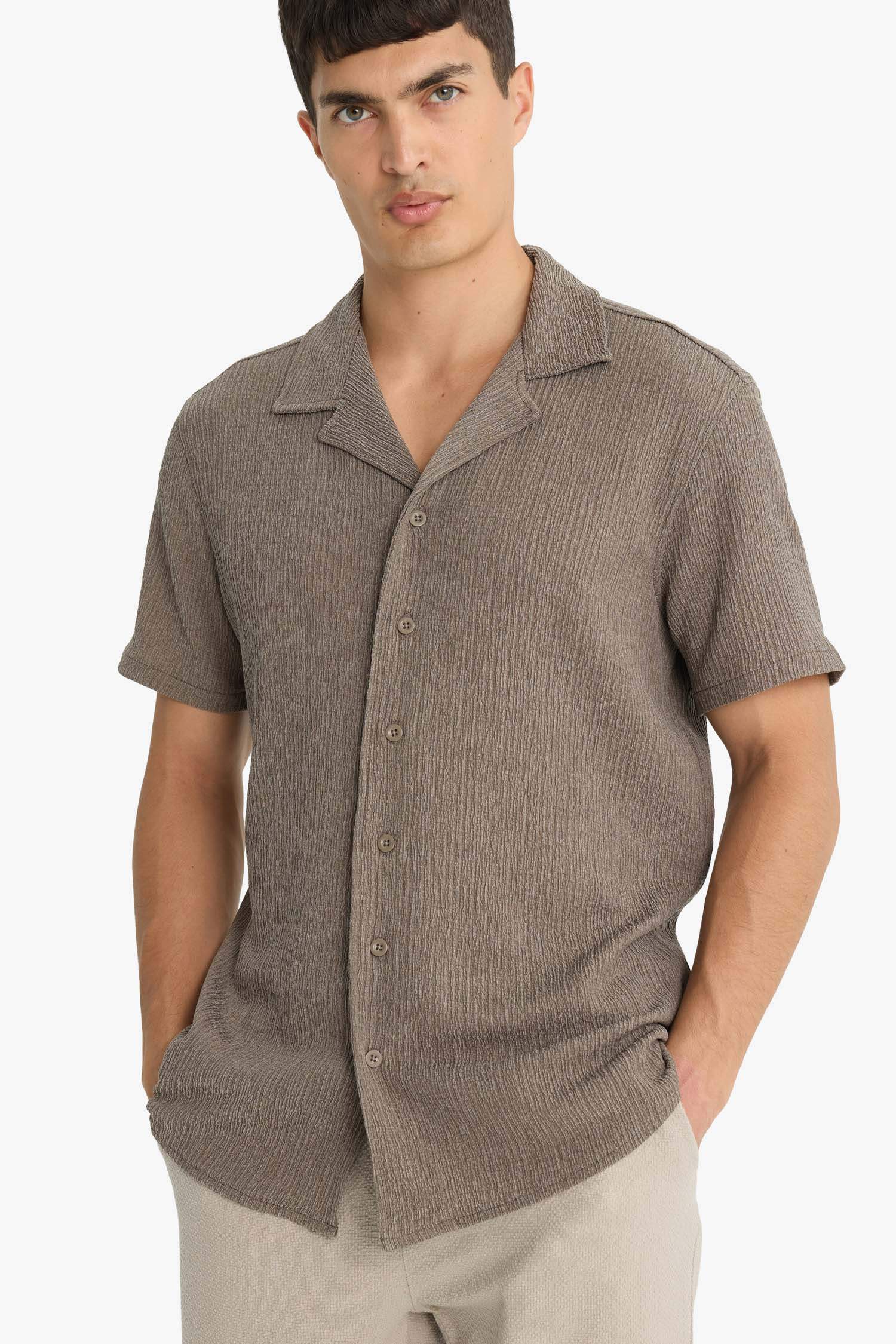 Modern Fit Polo Yaka Krinkıl Kumaş Dokulu Kısa Kollu Gömlek