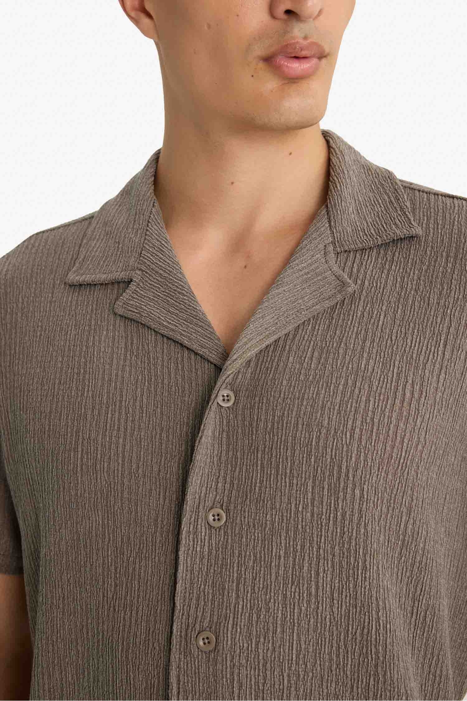 Modern Fit Polo Yaka Krinkıl Kumaş Dokulu Kısa Kollu Gömlek