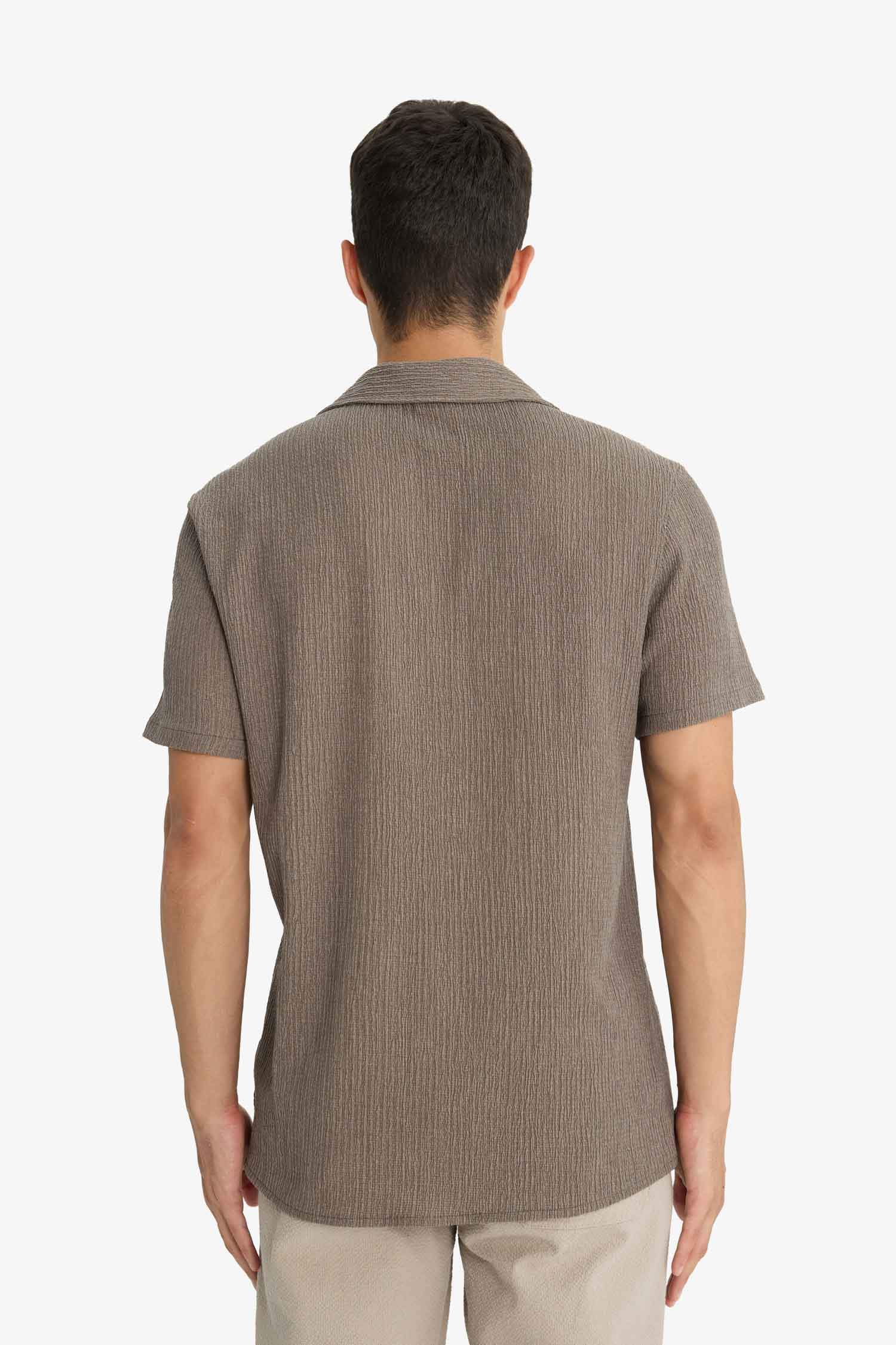 Modern Fit Polo Yaka Krinkıl Kumaş Dokulu Kısa Kollu Gömlek