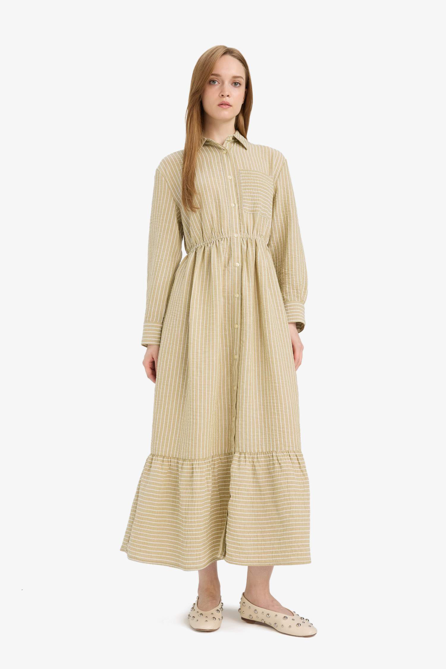 Robe à col chemise et manches longues