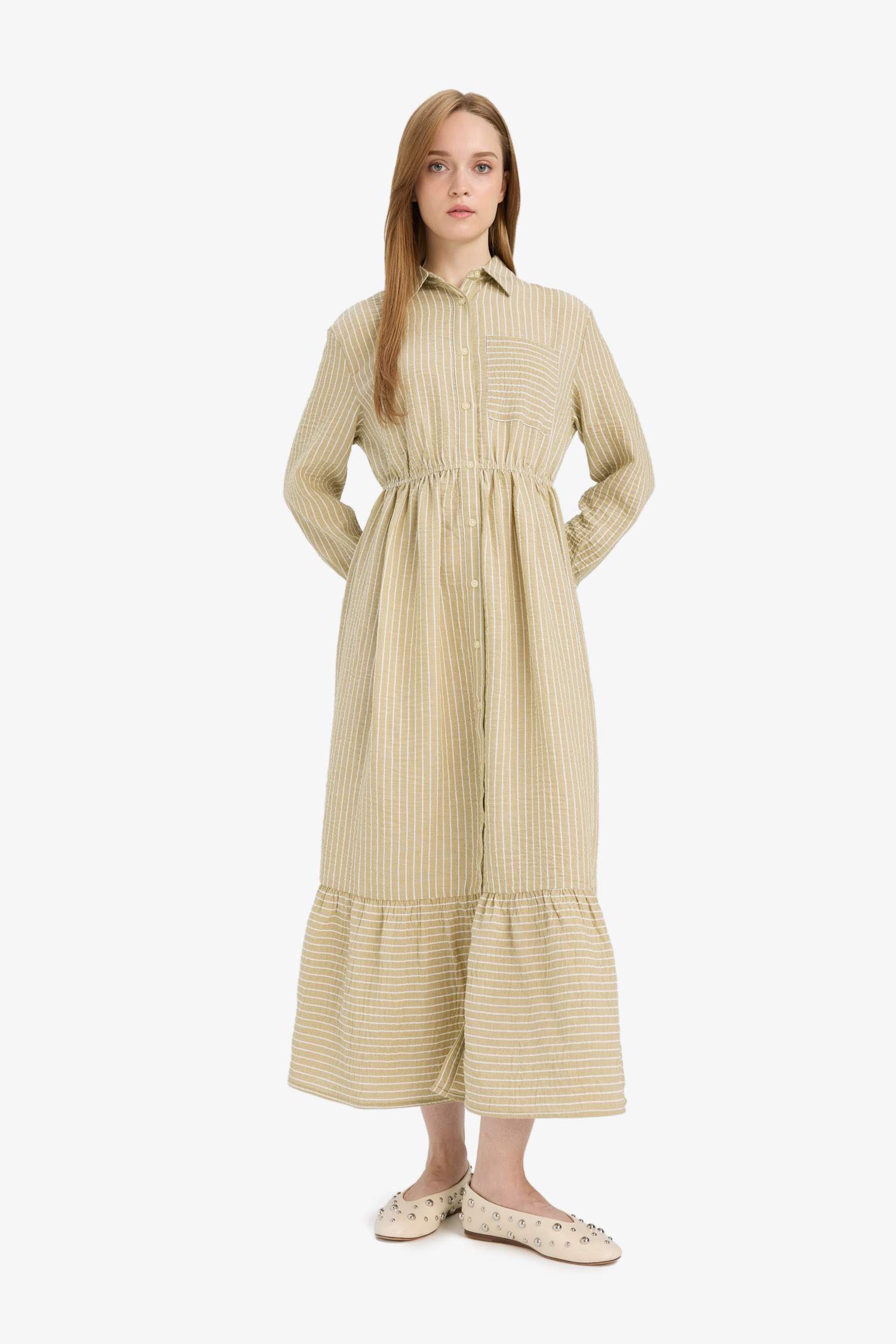 Robe à col chemise et manches longues