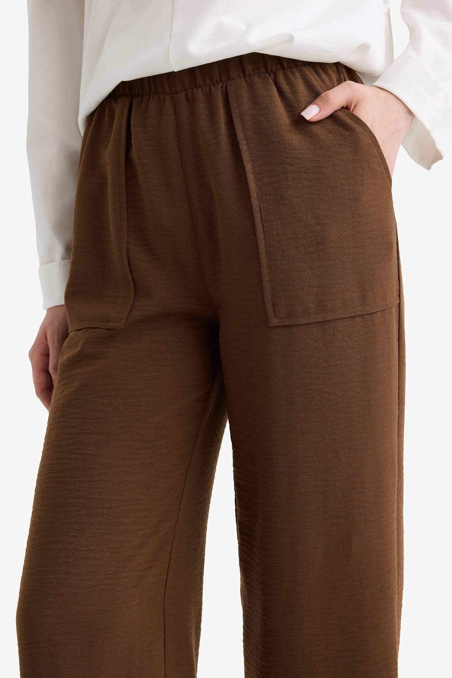 سروال برجل واسع