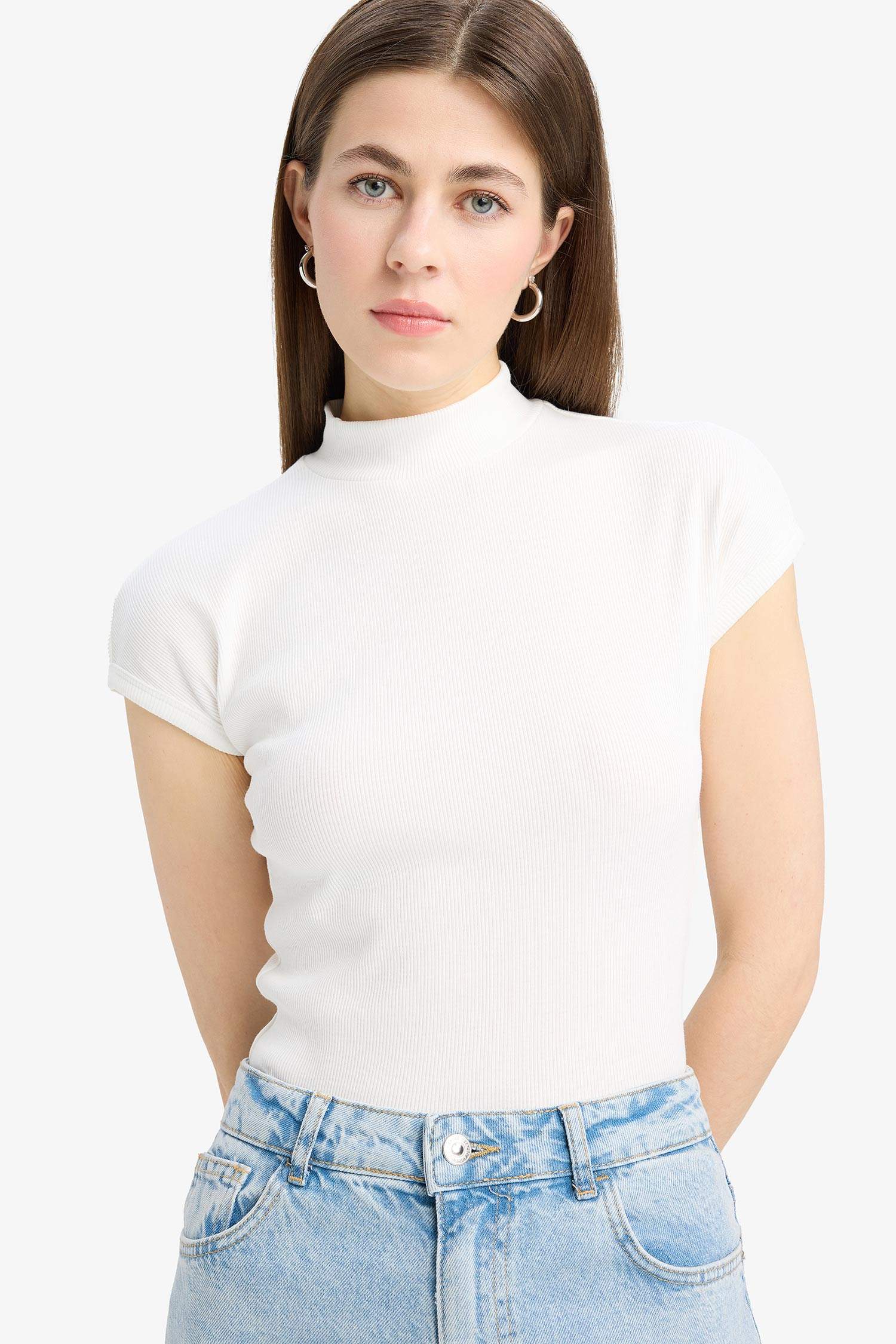 Slim Fit Dar Kesim Yarım Balıkçı Yaka Basic Düz  Fitilli Kaşkorse Kısa Kollu Tişört