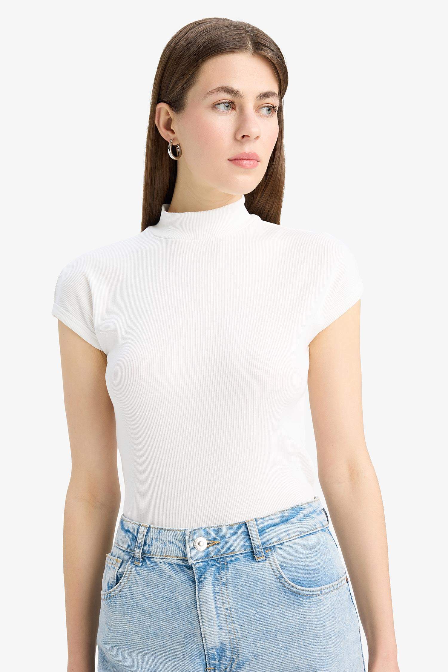 Slim Fit Dar Kesim Yarım Balıkçı Yaka Basic Düz  Fitilli Kaşkorse Kısa Kollu Tişört