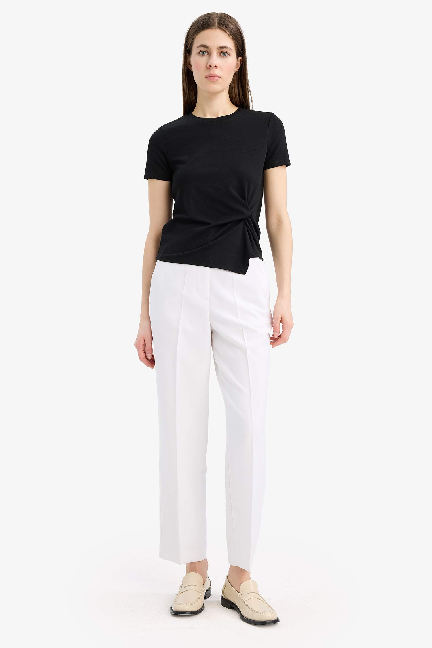 تيشيرت نص ردن ريبانا سليم فيت