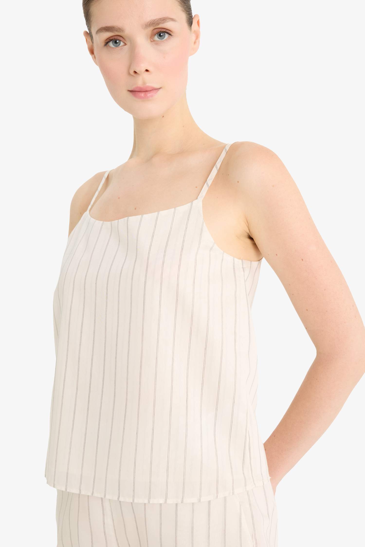 Regular Fit Crew Neck Striped Sleeveless Blouse