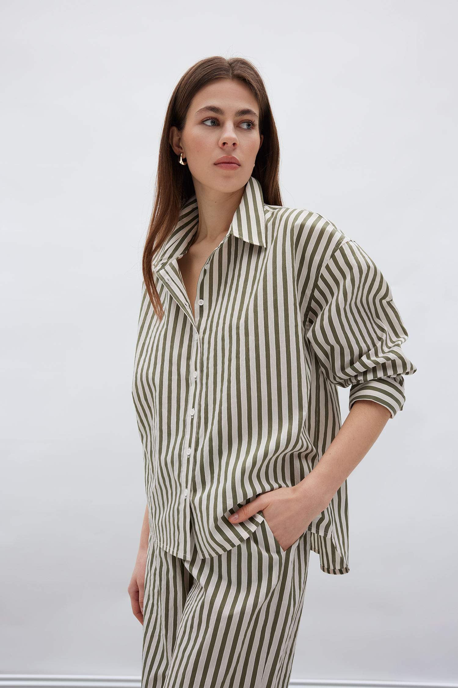 Loose Fit Çizgili Poplin Uzun Kollu Gömlek