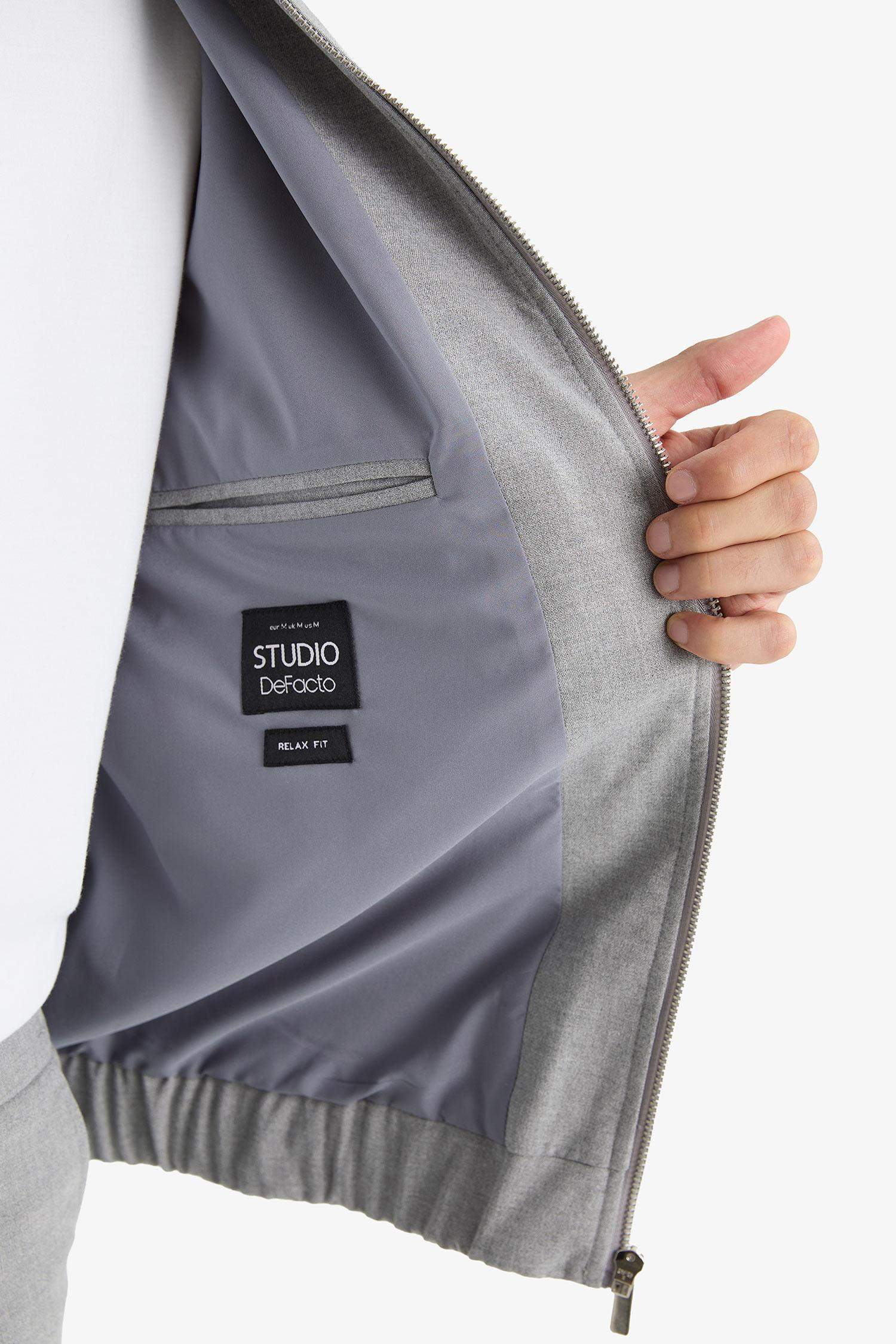 Relax Fit Polo Collar Seasonal Zippered Jacket