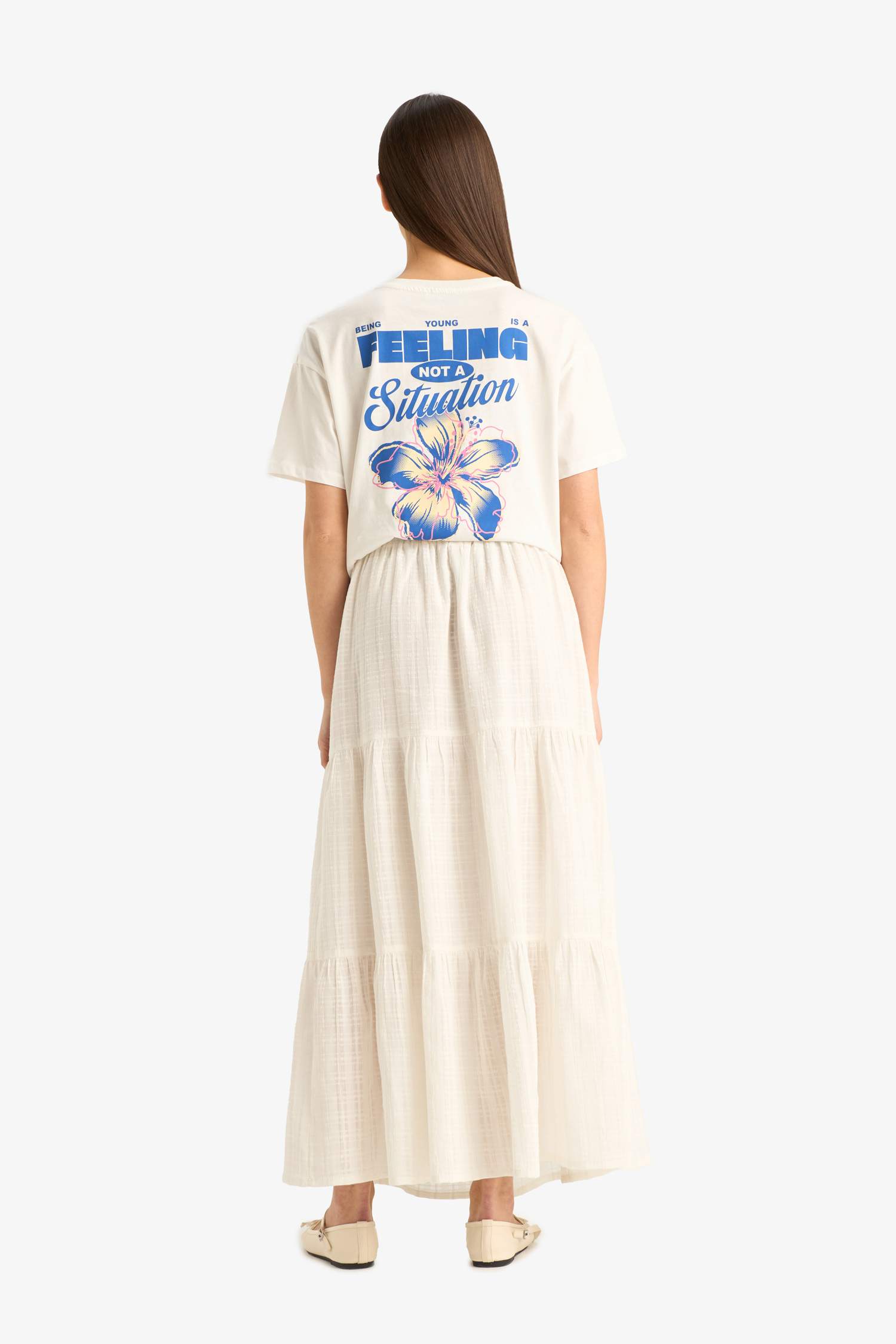 تنورة طويلة بخصر عادي مبطن بالقطن