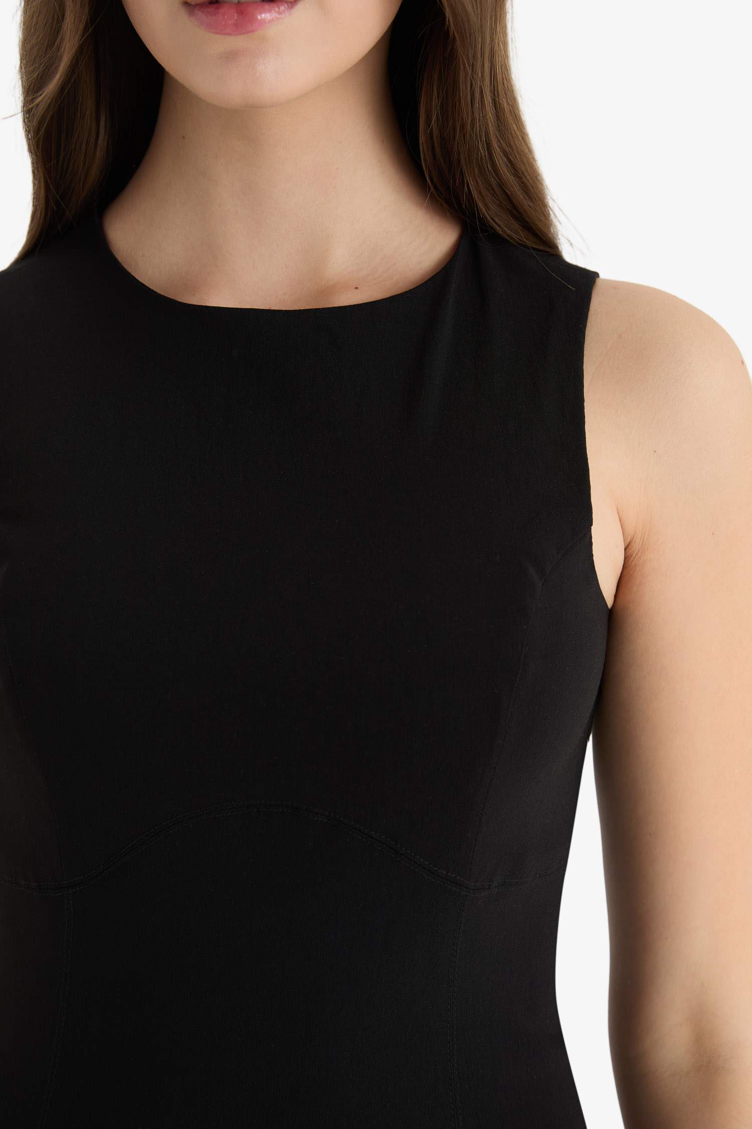 فستان قصير نص ردن بنغالين بياخة مستديرة