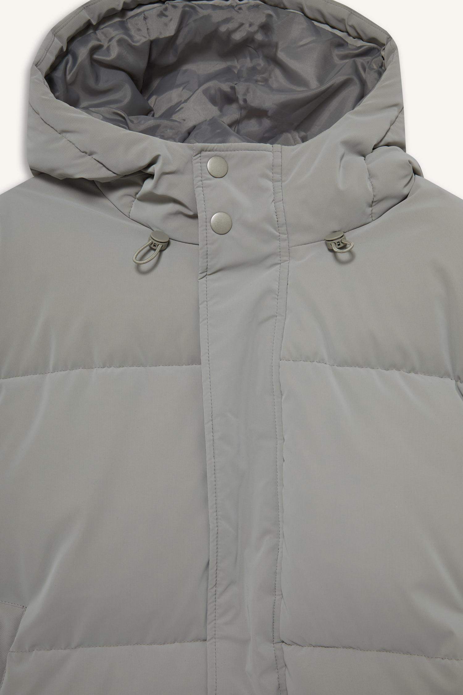 Su İtici Regular Fit Kapüşonlu Cepli Astarlı Rüzgar Geçirmez Fermuarlı Parka