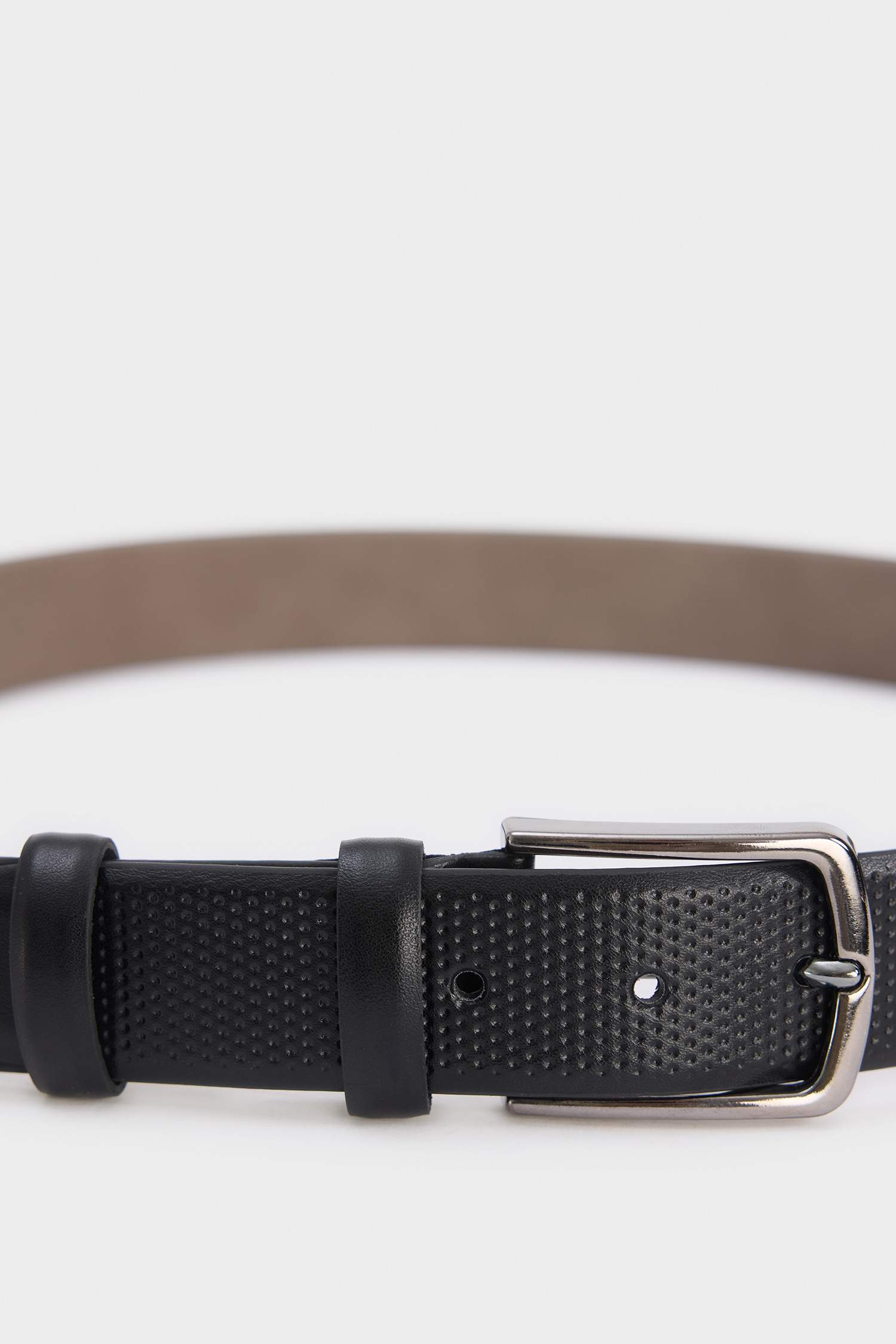 حزام جلد صناعي بمشبك مستطيل