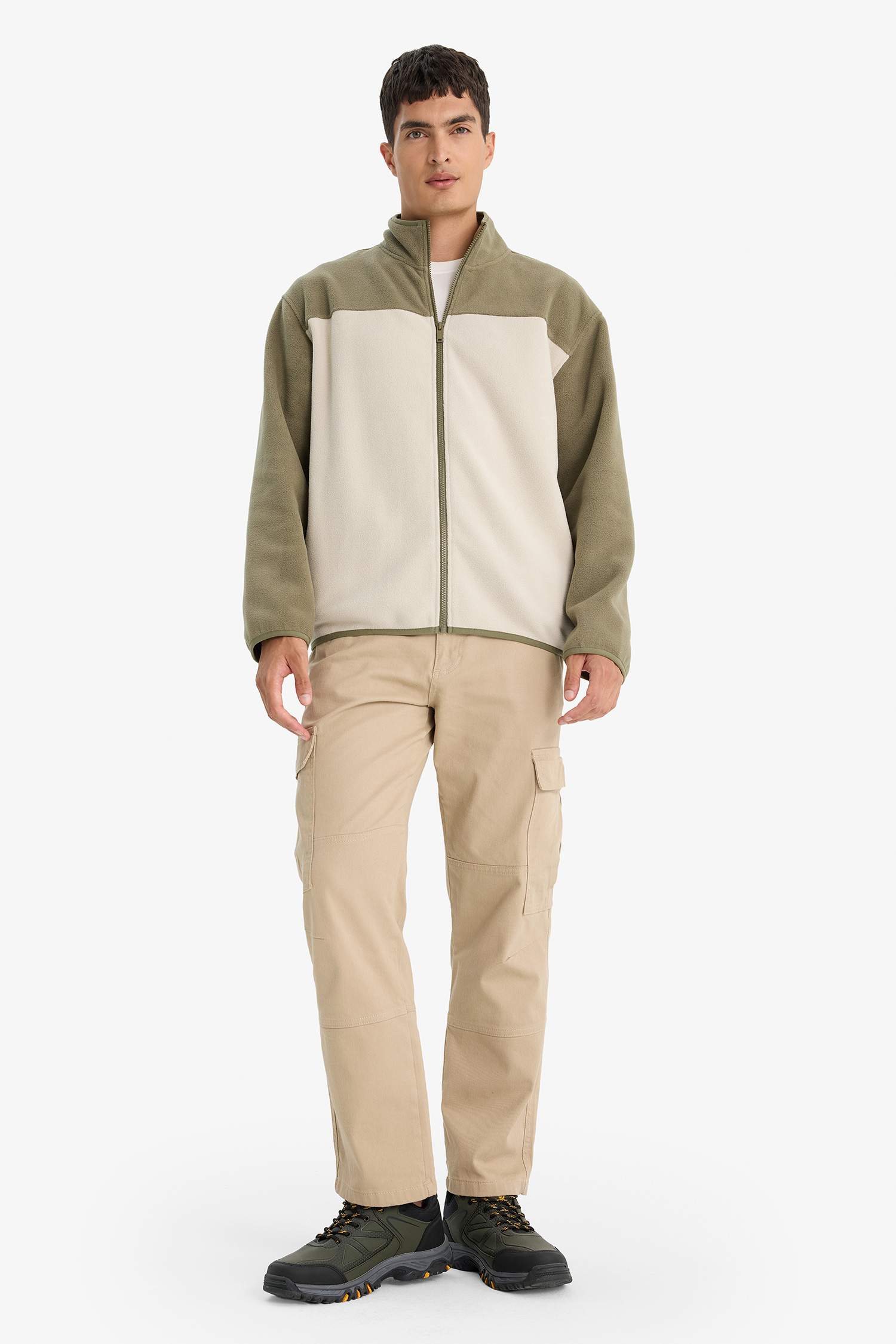 سترة صوفي قصة مريحة برقبة عالية