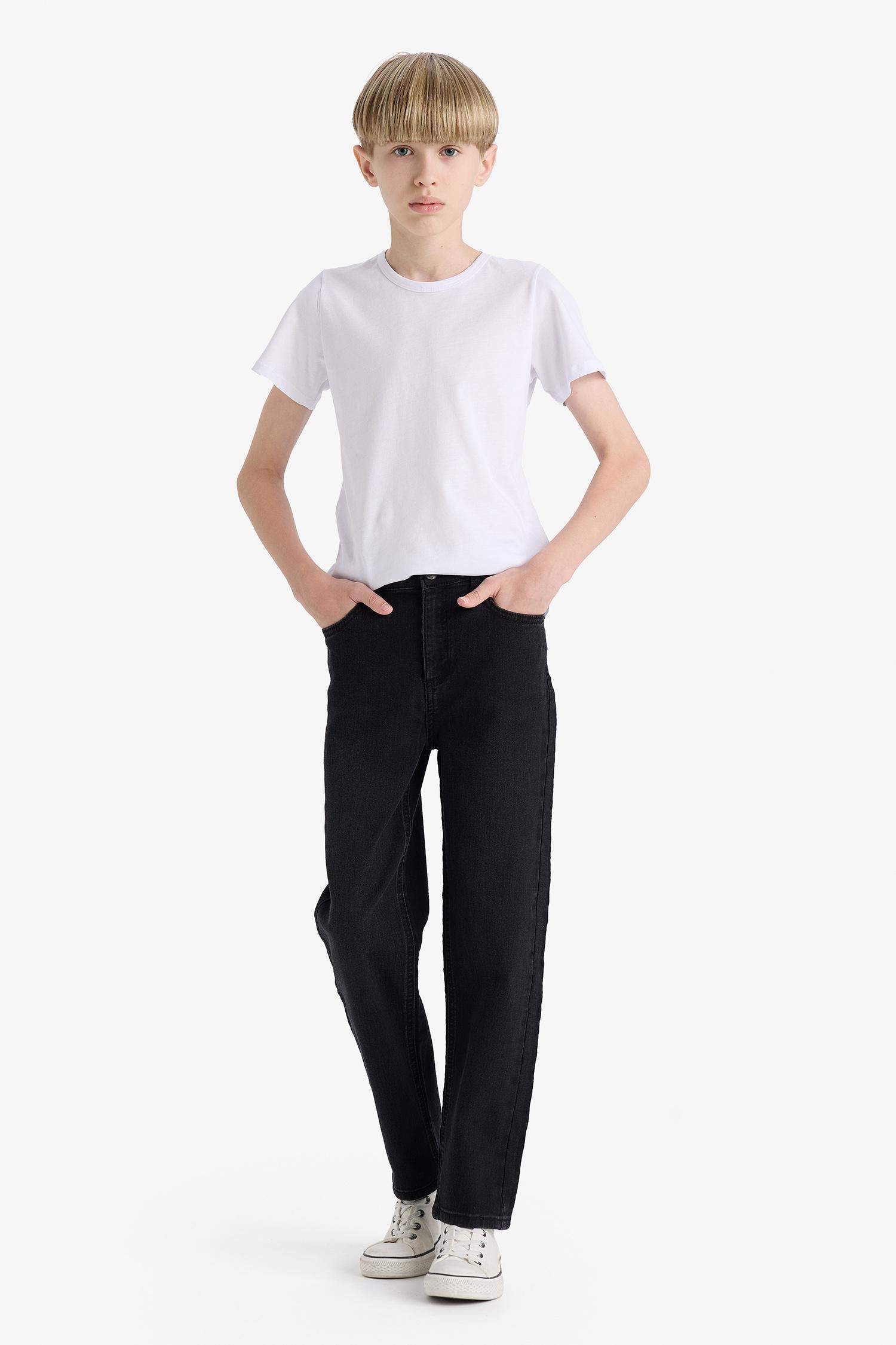 بنطرون جينز ولادي قصة مستقيمة برجل عادي وجيب