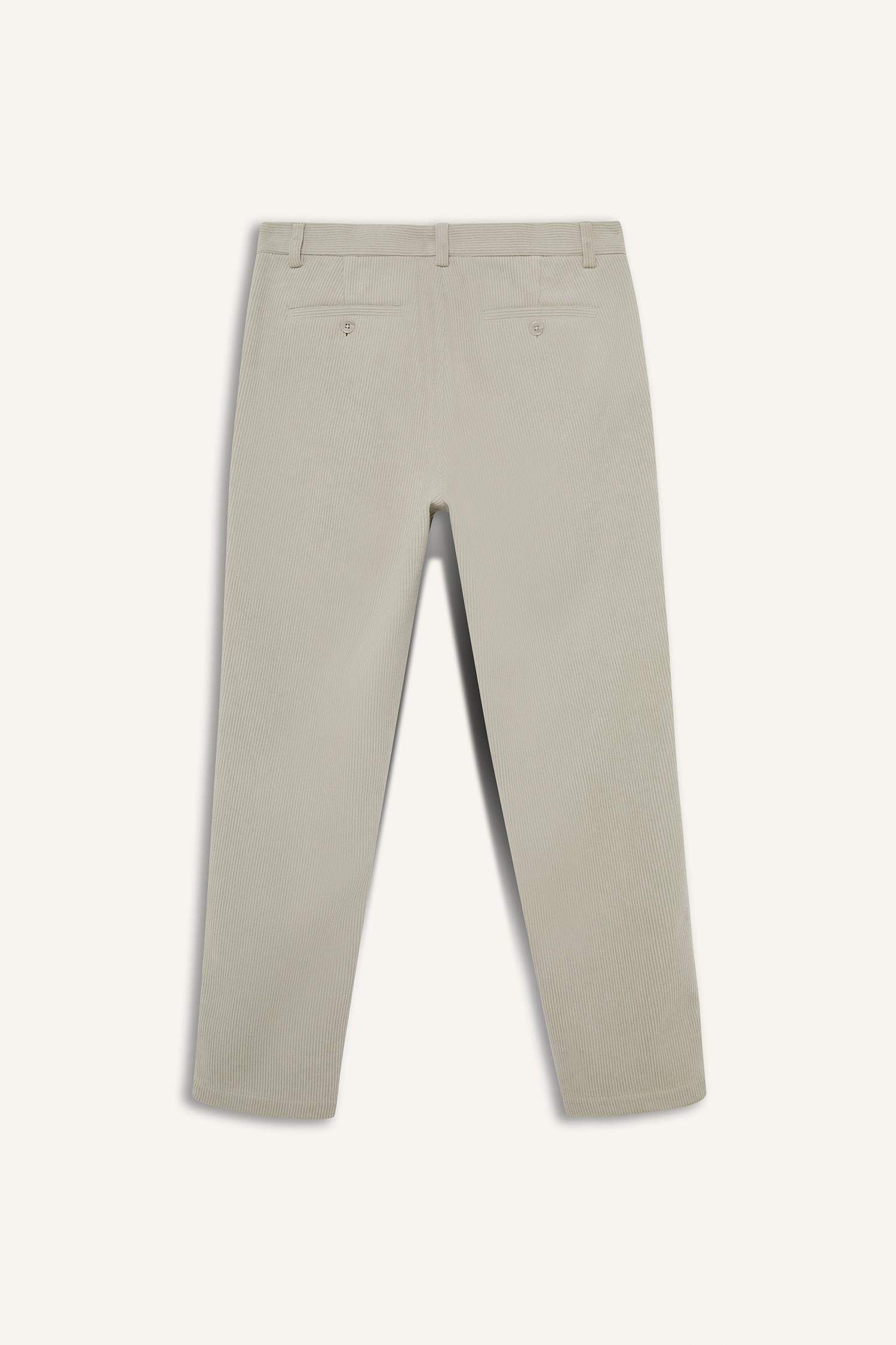 Pantalon en velours côtelé à jambes droites Coupe régulière