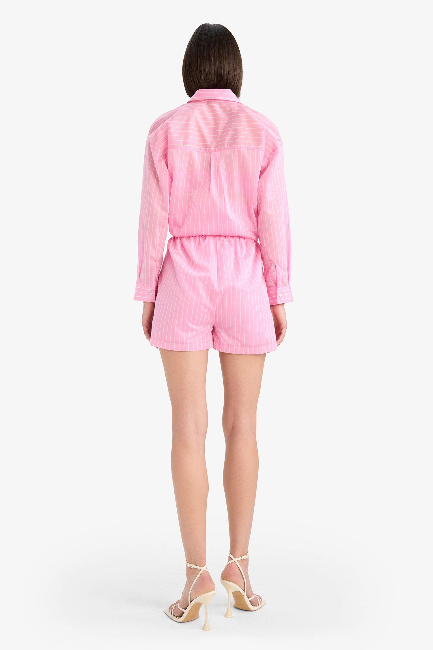 Afra x DeFacto Yüksek Bel Cepli Düz Paça Çizgili Şort