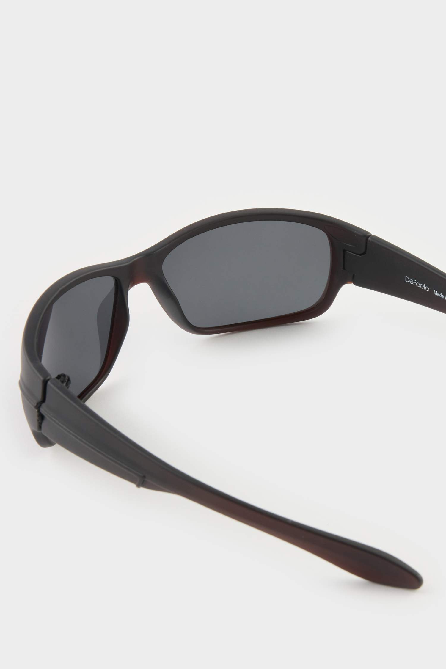 Erkek Oval Siyah Plastik Çerçeve Siyah Cam Polarize Güneş Gözlüğü